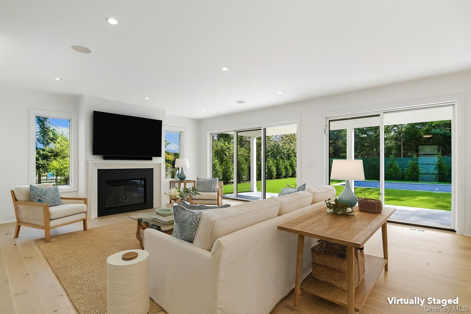 Single Family South Suffolk County, NY 11977, MLS-920858-9