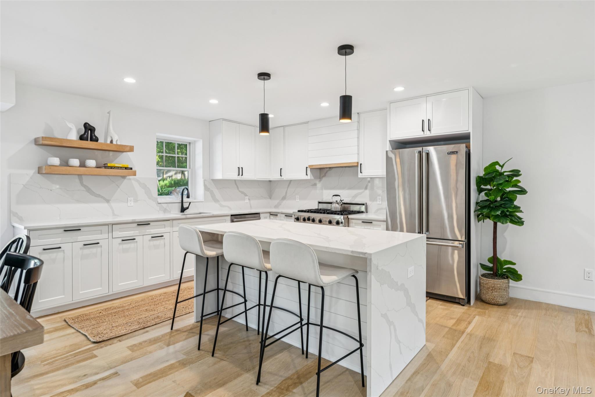 Single Family Atterbury Suffolk County, NY 11968, MLS-920907-17