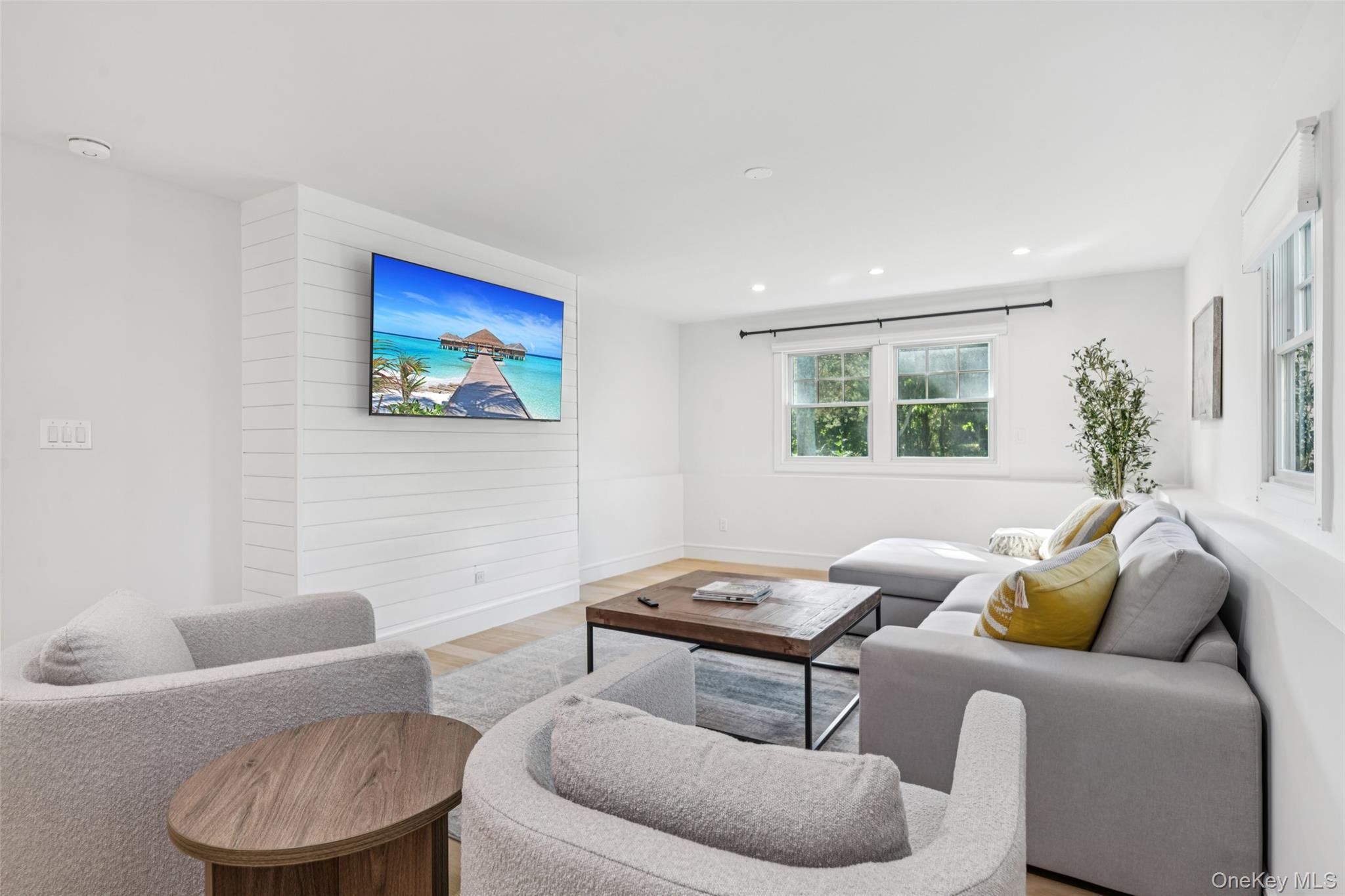 Single Family Atterbury Suffolk County, NY 11968, MLS-920907-20