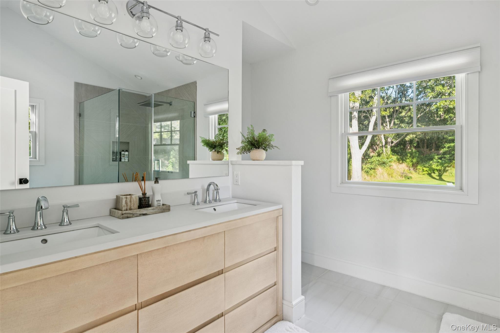 Single Family Atterbury Suffolk County, NY 11968, MLS-920907-26