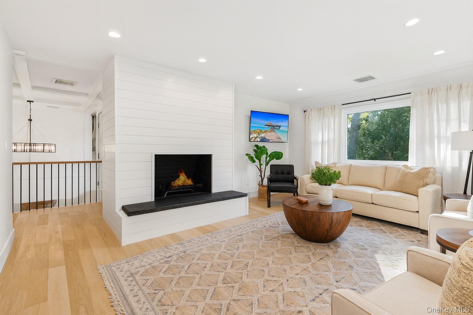 Single Family Atterbury Suffolk County, NY 11968, MLS-920907-27