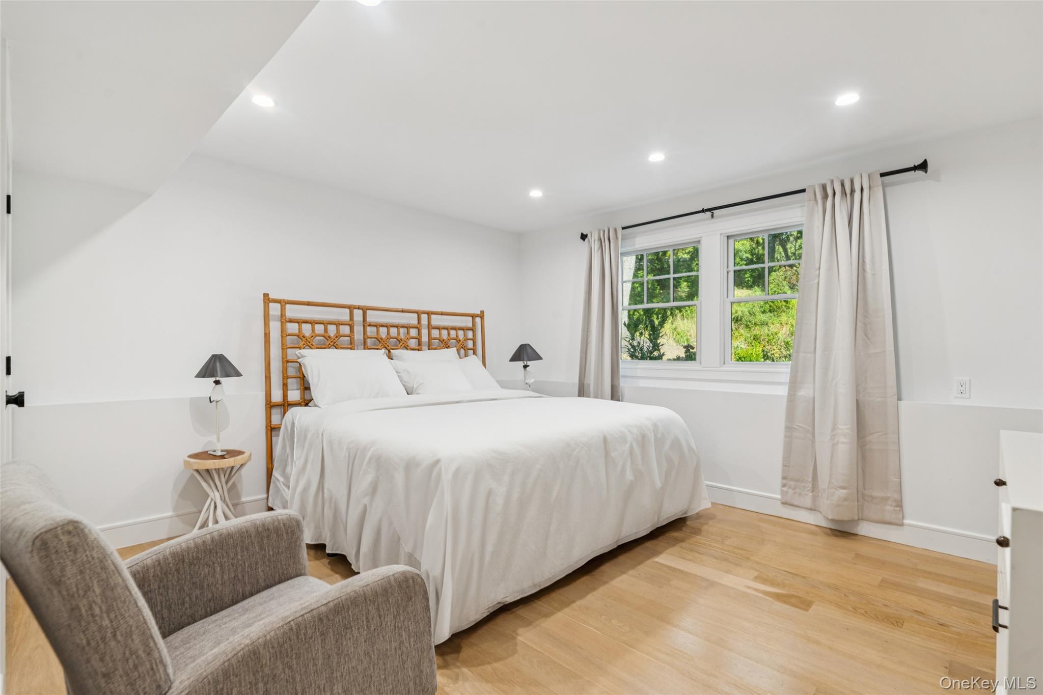 Single Family Atterbury Suffolk County, NY 11968, MLS-920907-33