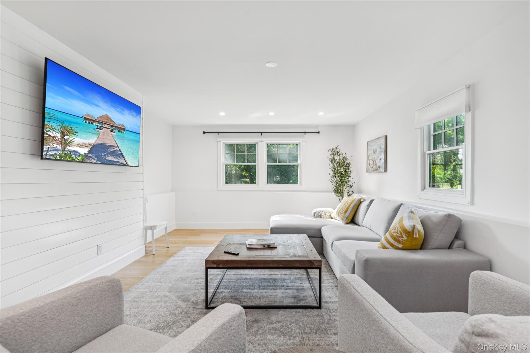 Single Family Atterbury Suffolk County, NY 11968, MLS-920907-35