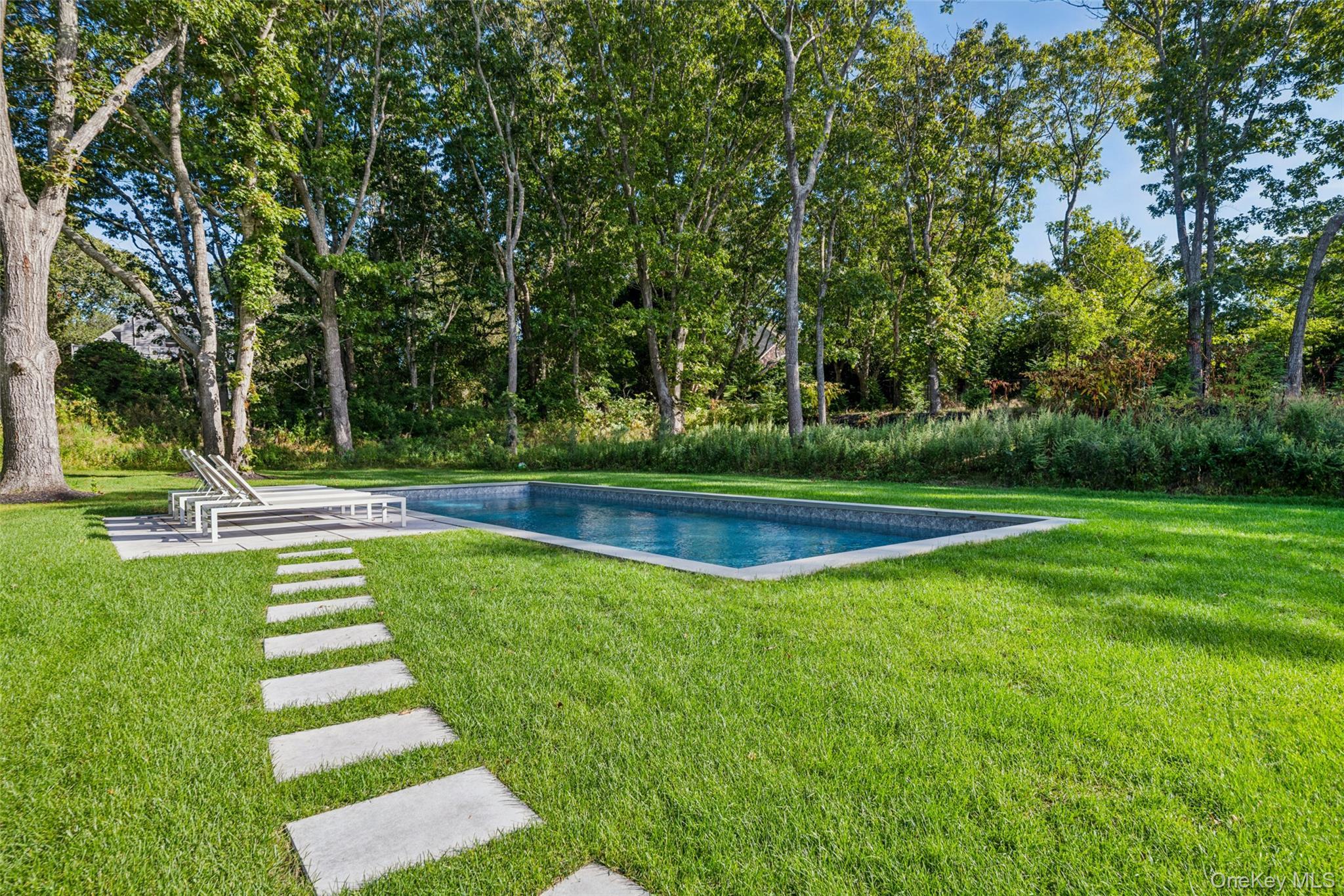 Single Family Atterbury Suffolk County, NY 11968, MLS-920907-4