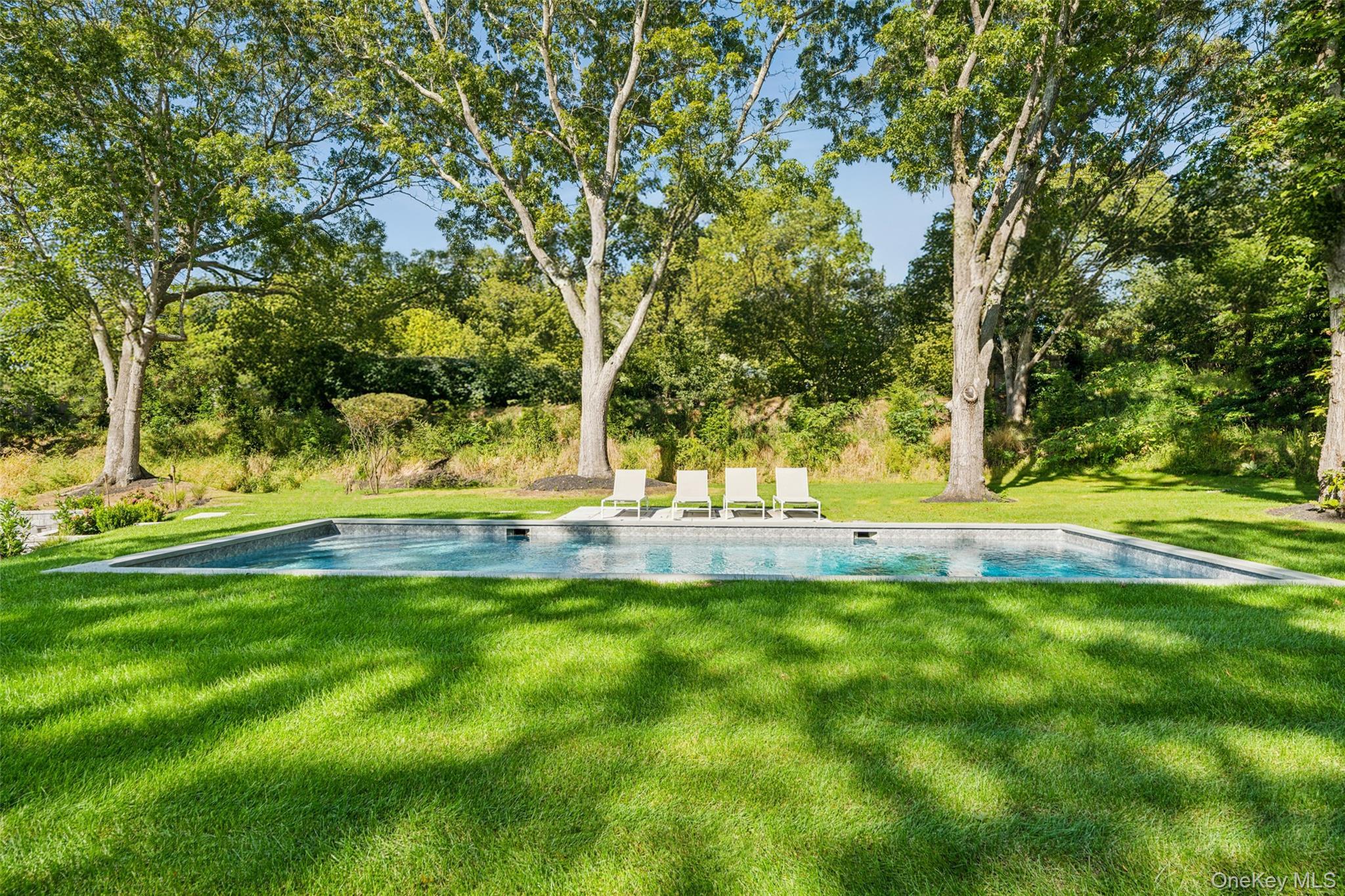 Single Family Atterbury Suffolk County, NY 11968, MLS-920907-7