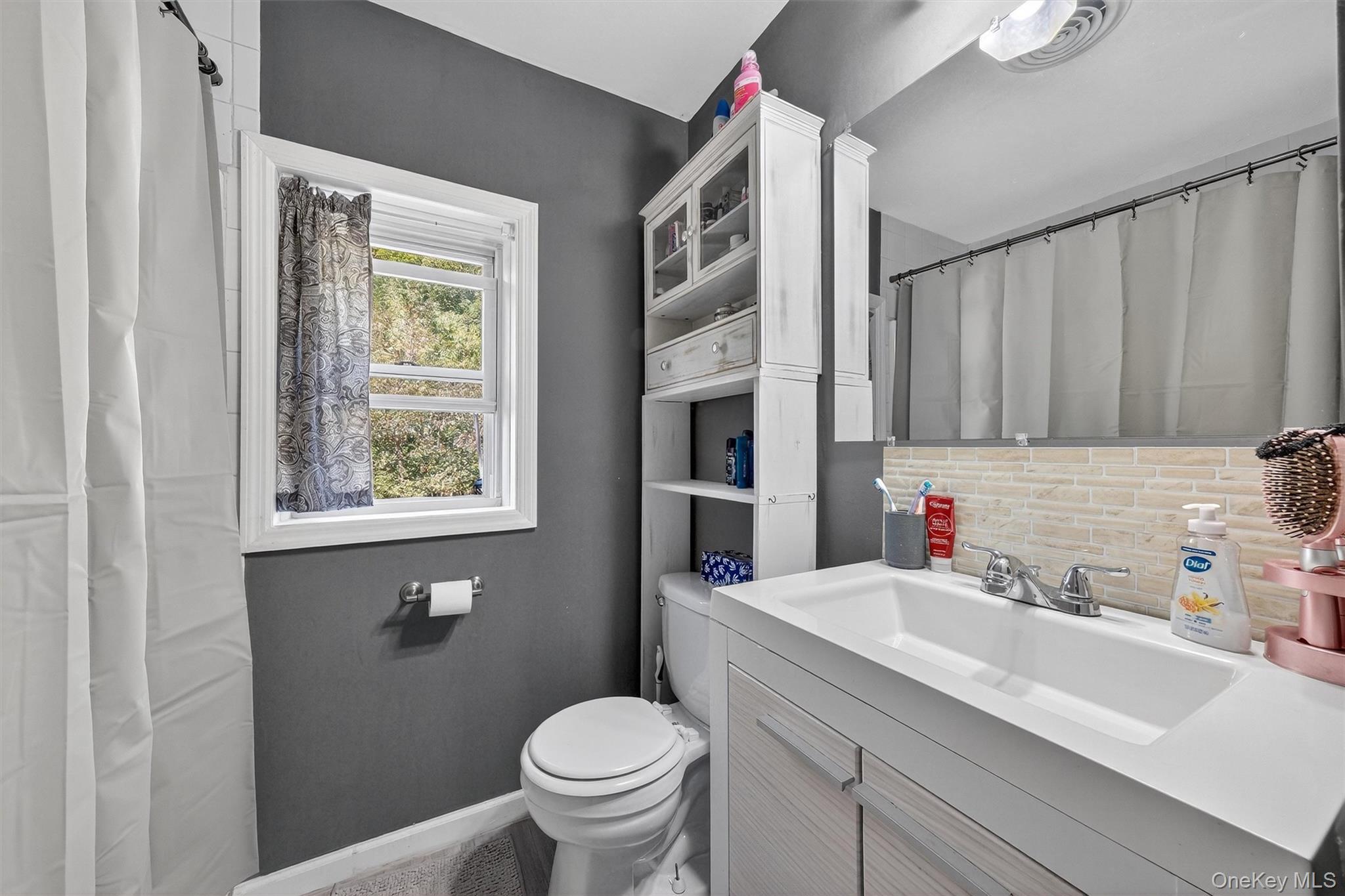 Single Family Peckham  Dutchess County, NY 12603, MLS-920919-16