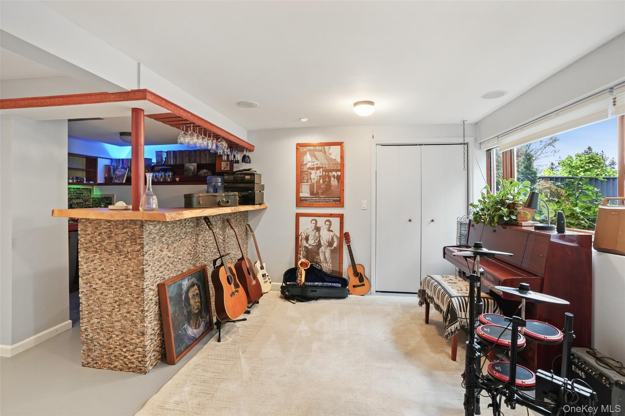 Single Family Quaker Hill  Putnam County, NY 12563, MLS-920923-21