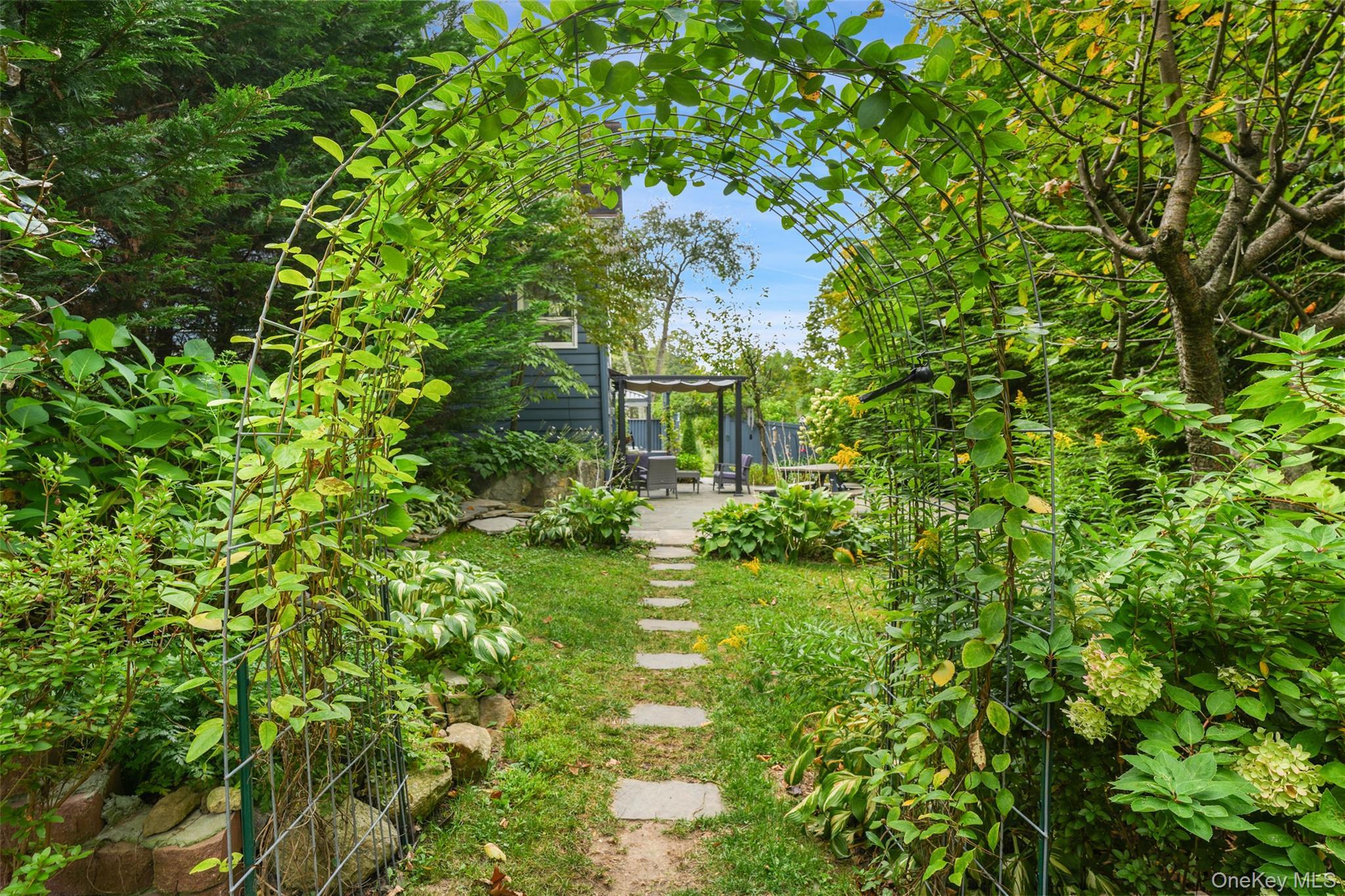 Single Family Quaker Hill  Putnam County, NY 12563, MLS-920923-3