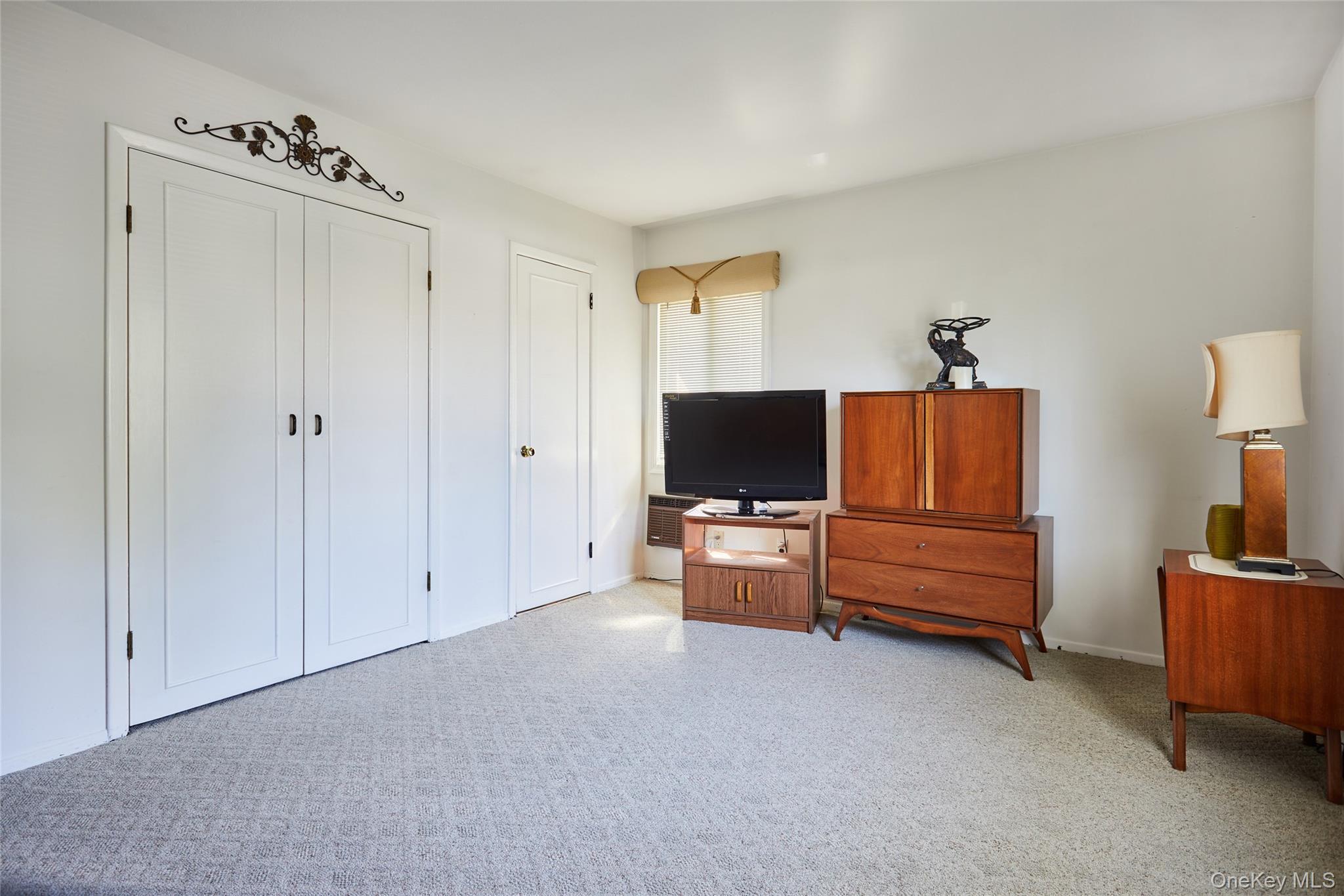 Single Family Lawrence  Nassau County, NY 11572, MLS-920924-13