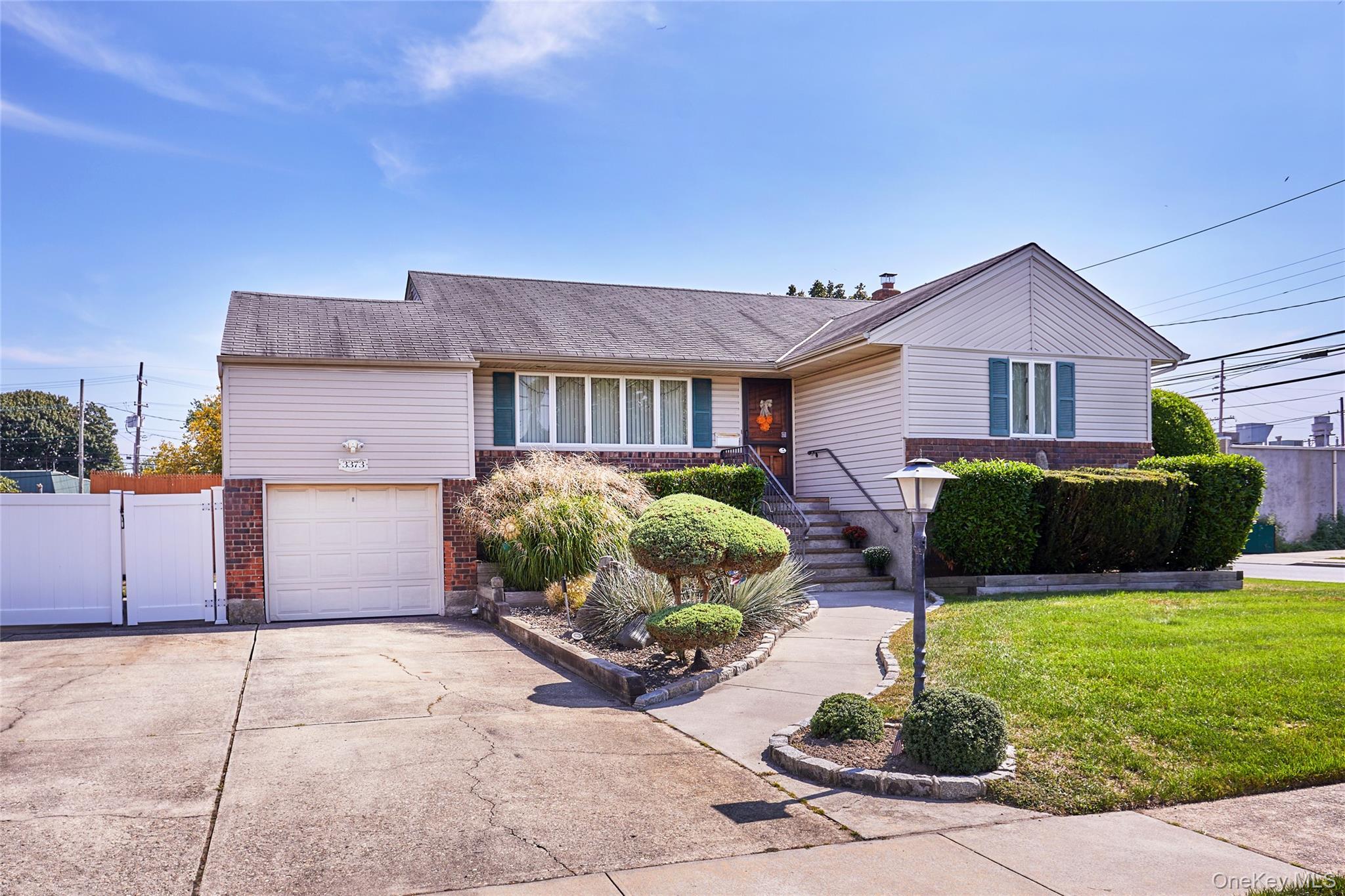 Single Family Lawrence  Nassau County, NY 11572, MLS-920924-2