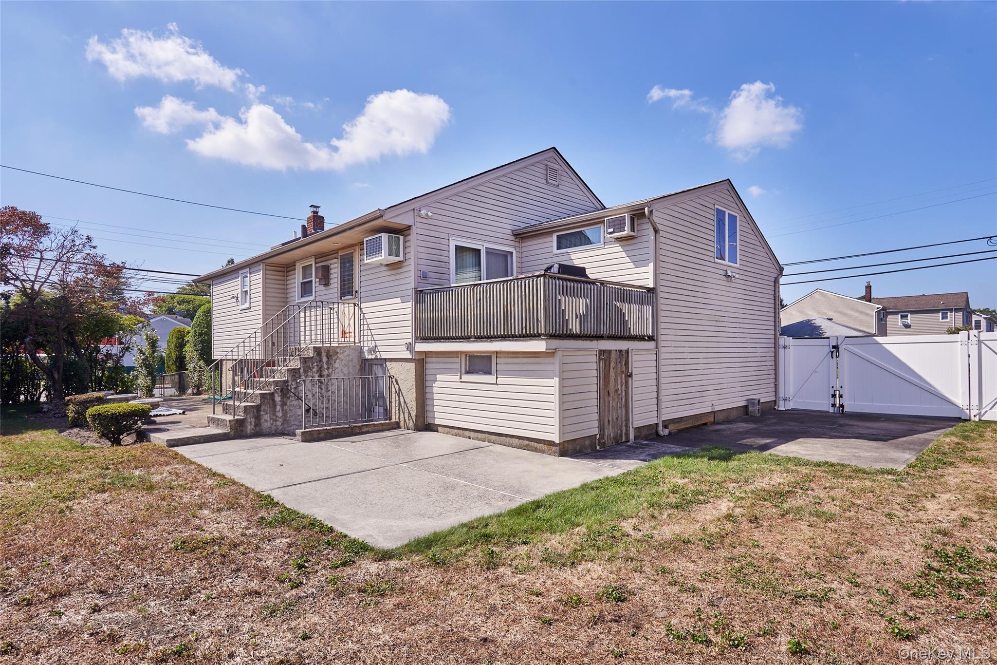 Single Family Lawrence  Nassau County, NY 11572, MLS-920924-21