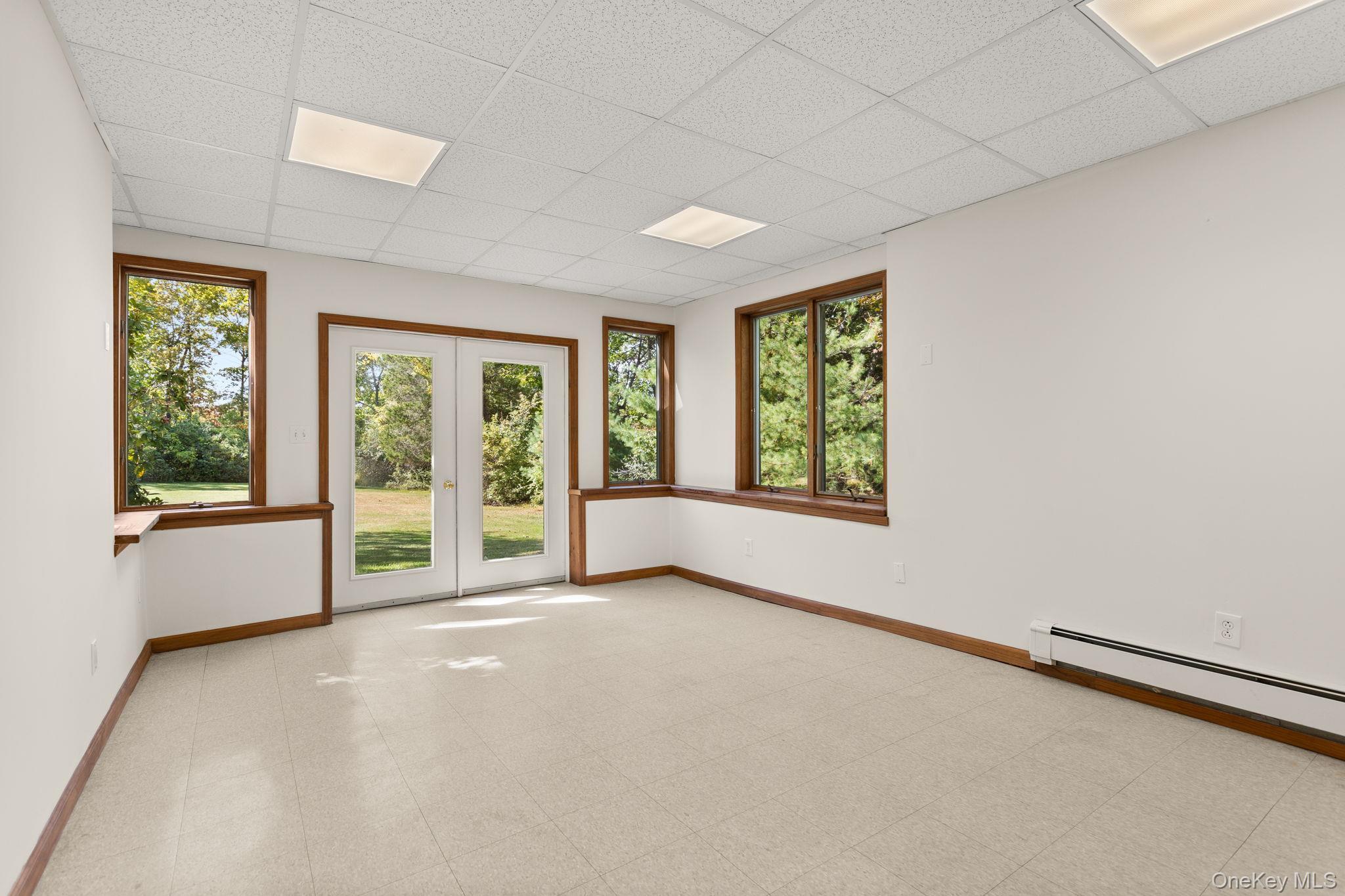 Single Family Manor  Dutchess County, NY 12603, MLS-920932-31