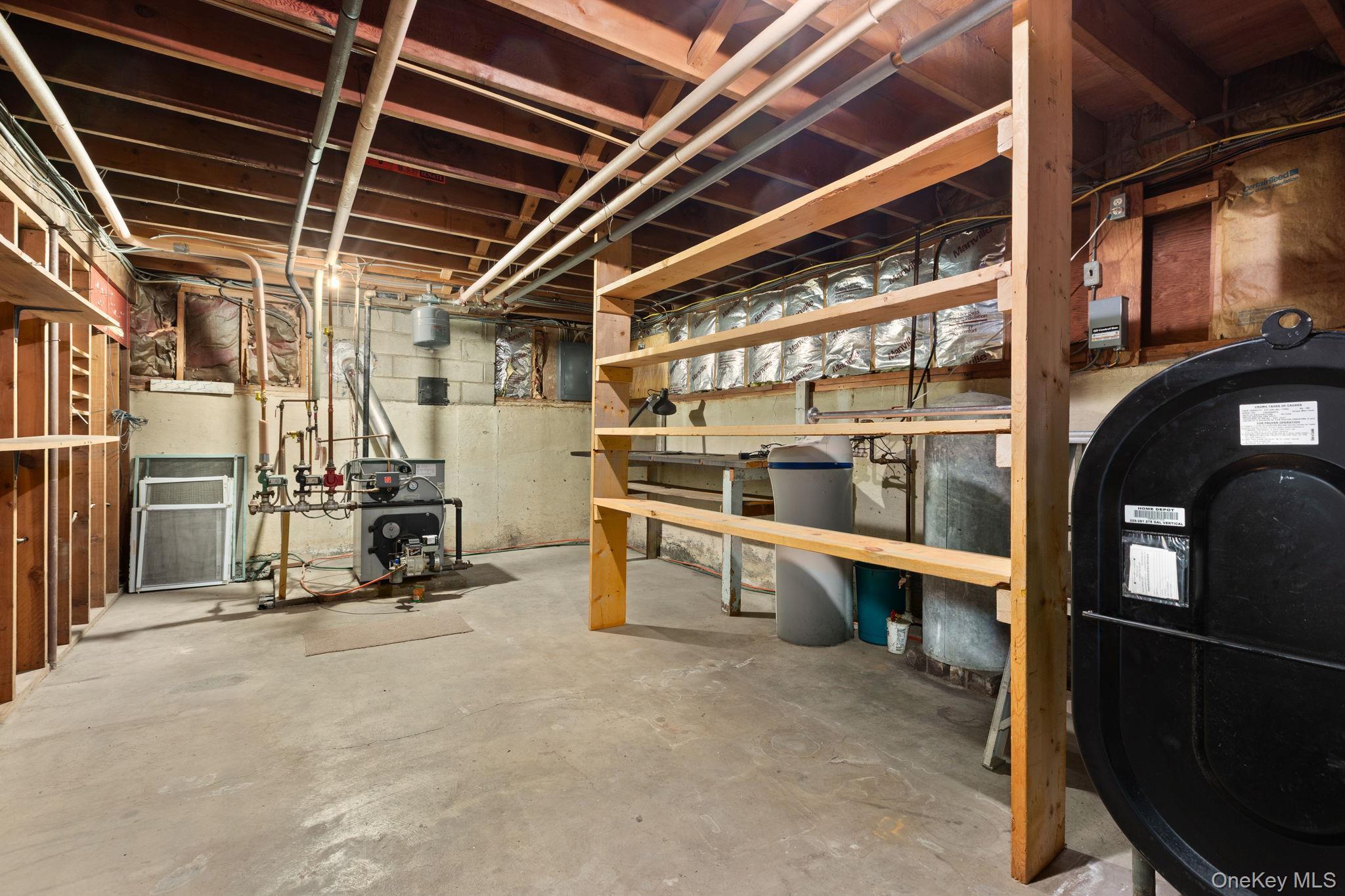 Single Family Manor  Dutchess County, NY 12603, MLS-920932-32