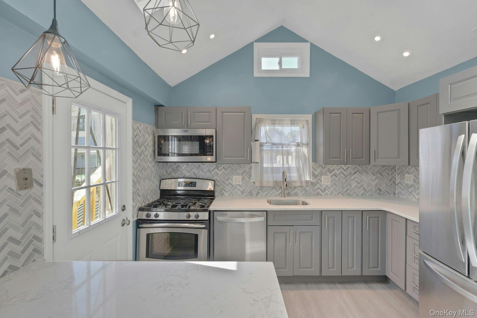 Coop Edgewater  Bronx, NY 10465, MLS-920949-10