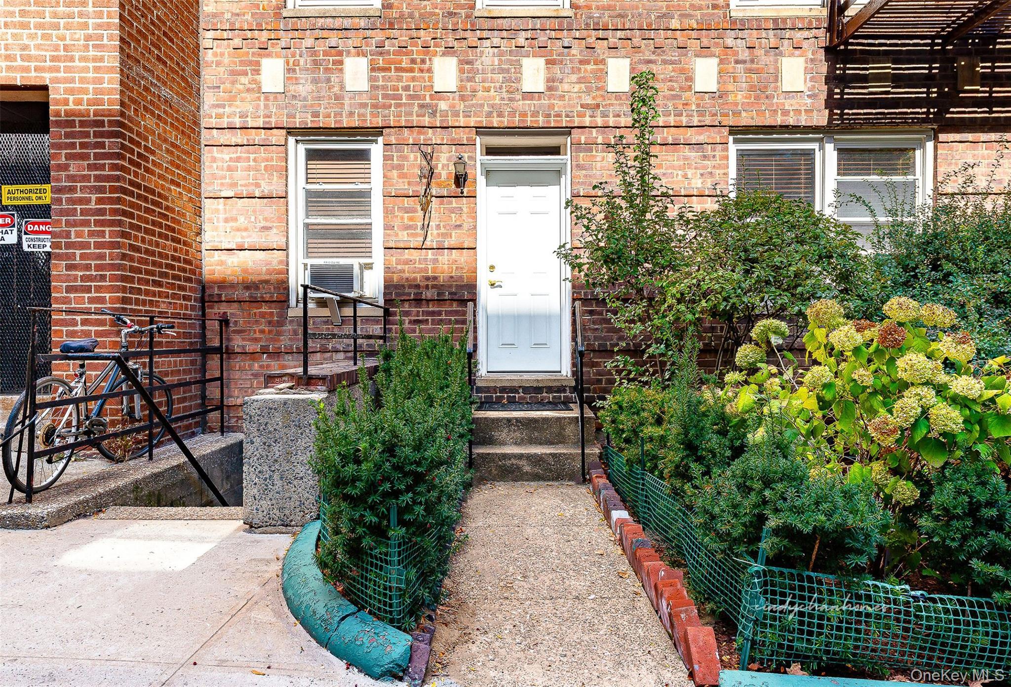 Coop 67th  Queens, NY 11375, MLS-920972-28