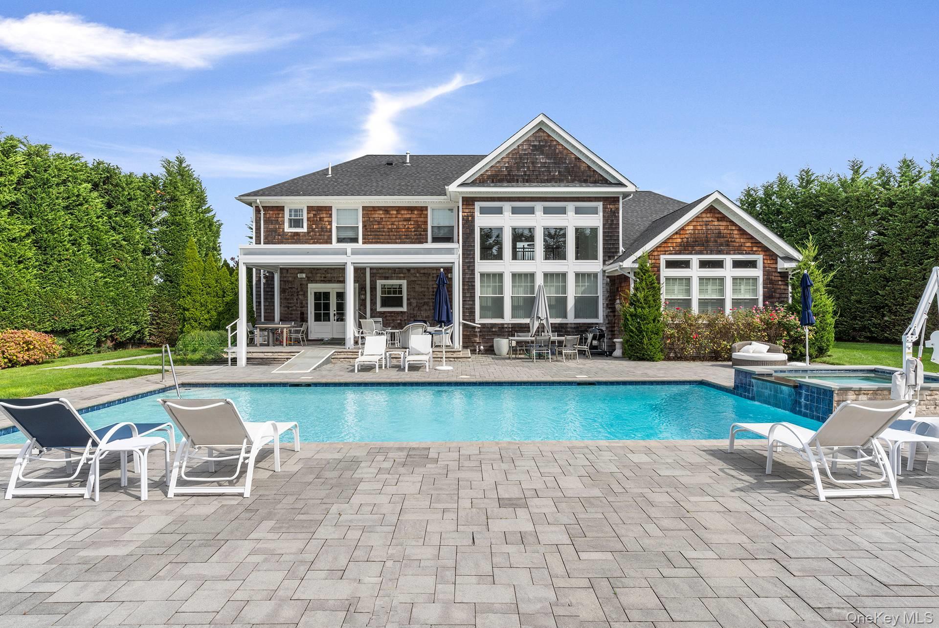 Single Family Spring Suffolk County, NY 11968, MLS-920991-2