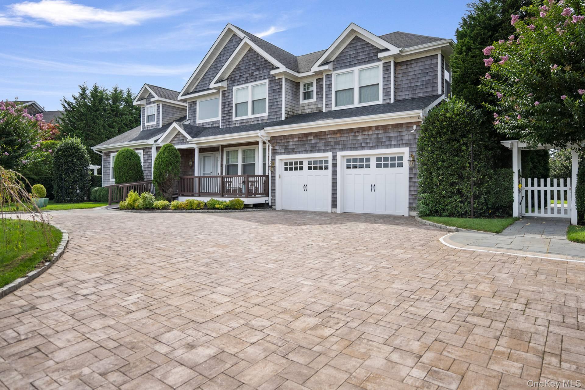 Single Family Spring Suffolk County, NY 11968, MLS-920991-4