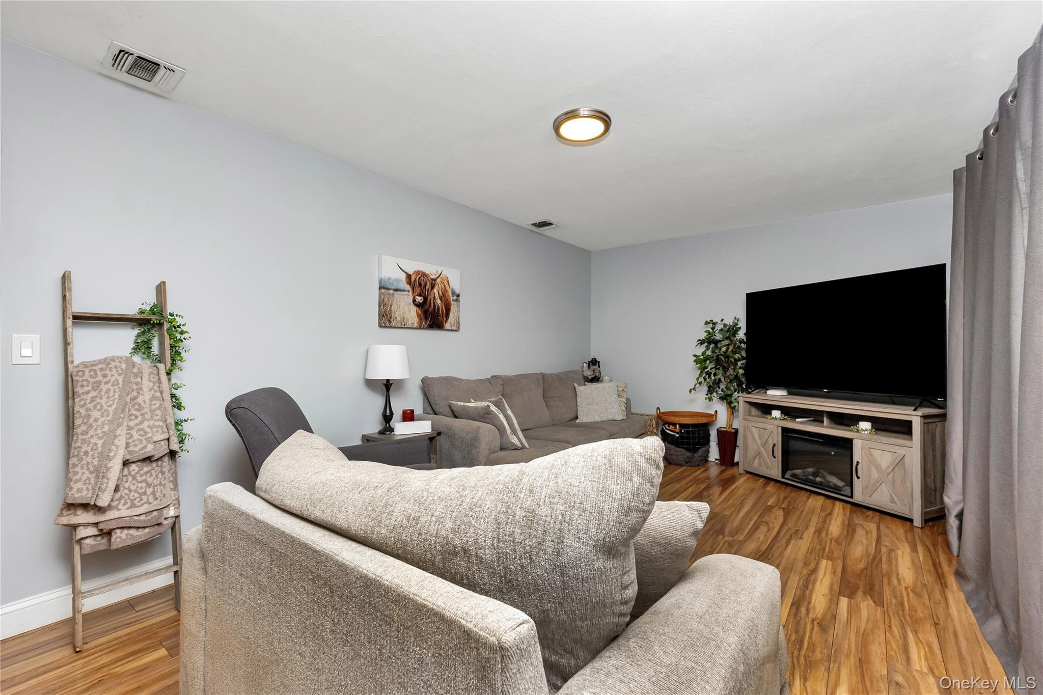 Single Family Cobblestone  Suffolk County, NY 11961, MLS-920995-19