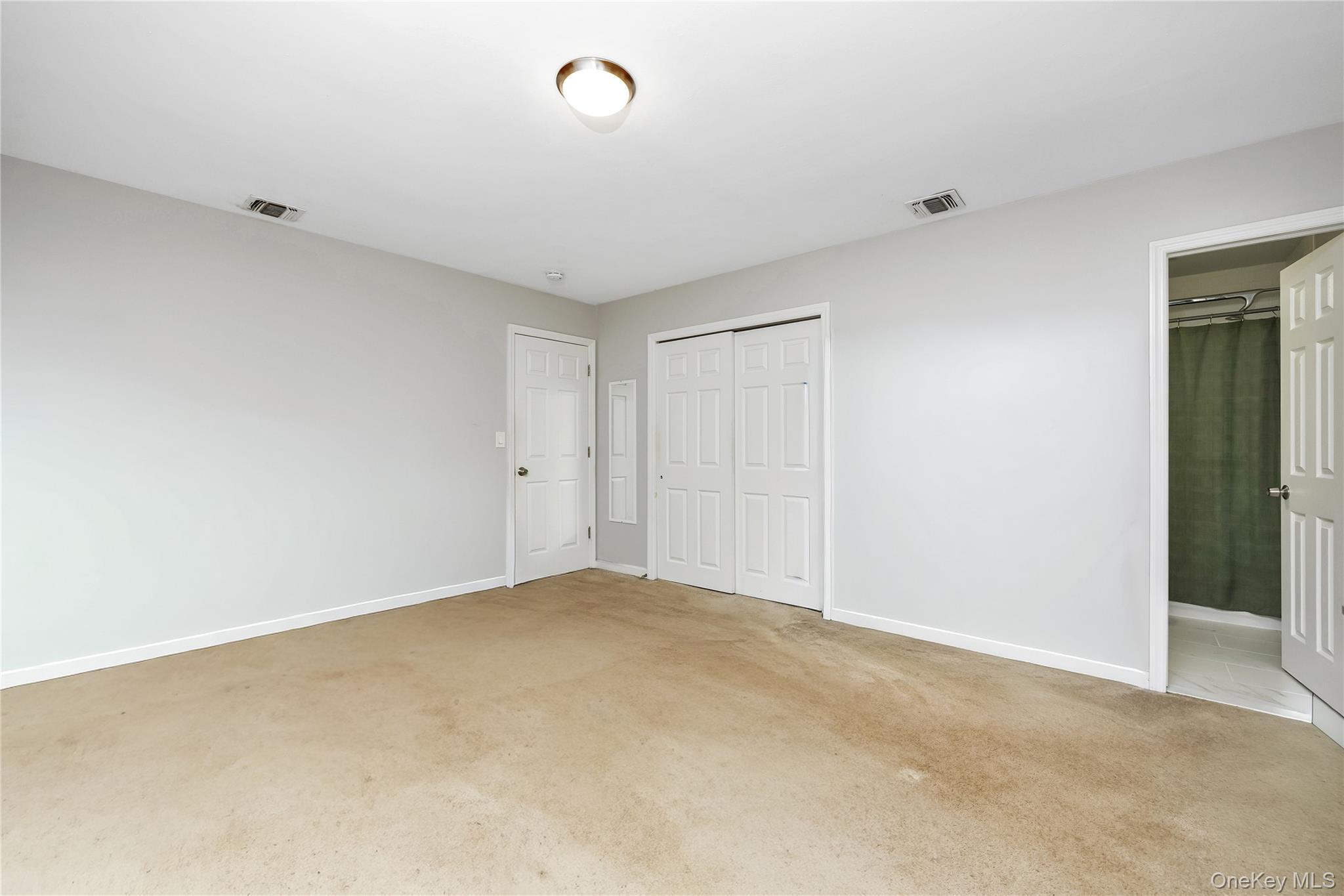 Single Family Cobblestone  Suffolk County, NY 11961, MLS-920995-27