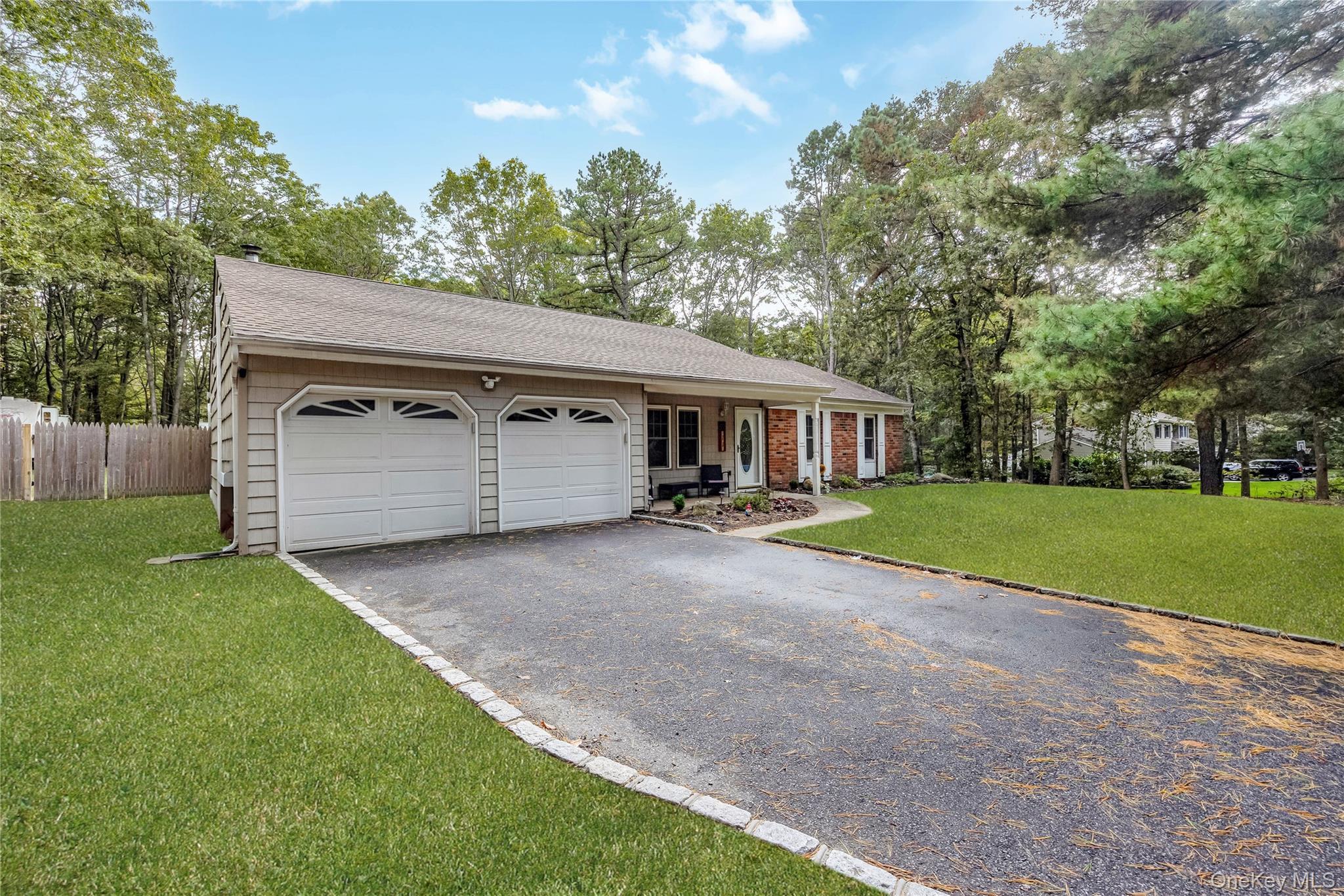 Single Family Cobblestone  Suffolk County, NY 11961, MLS-920995-3