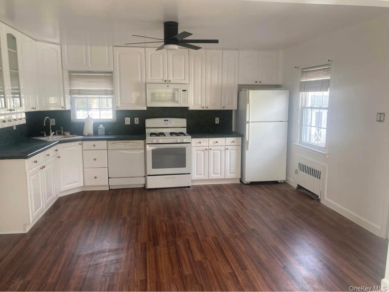 Single Family Mineola Nassau County, NY 11514, MLS-921022-3