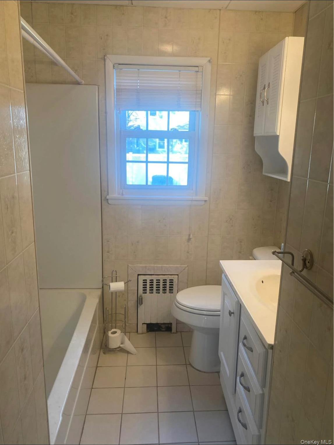 Single Family Mineola Nassau County, NY 11514, MLS-921022-6