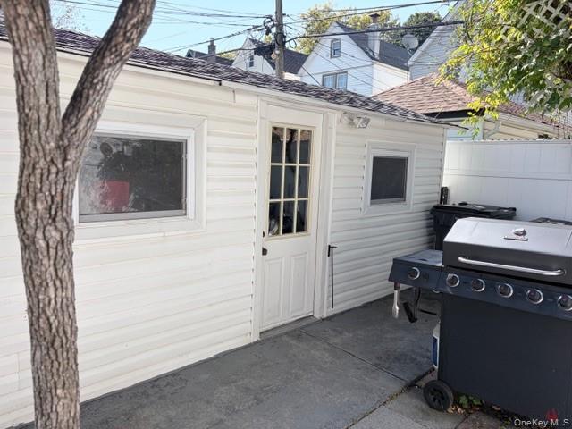 Single Family 65th Queens, NY 11385, MLS-921041-22