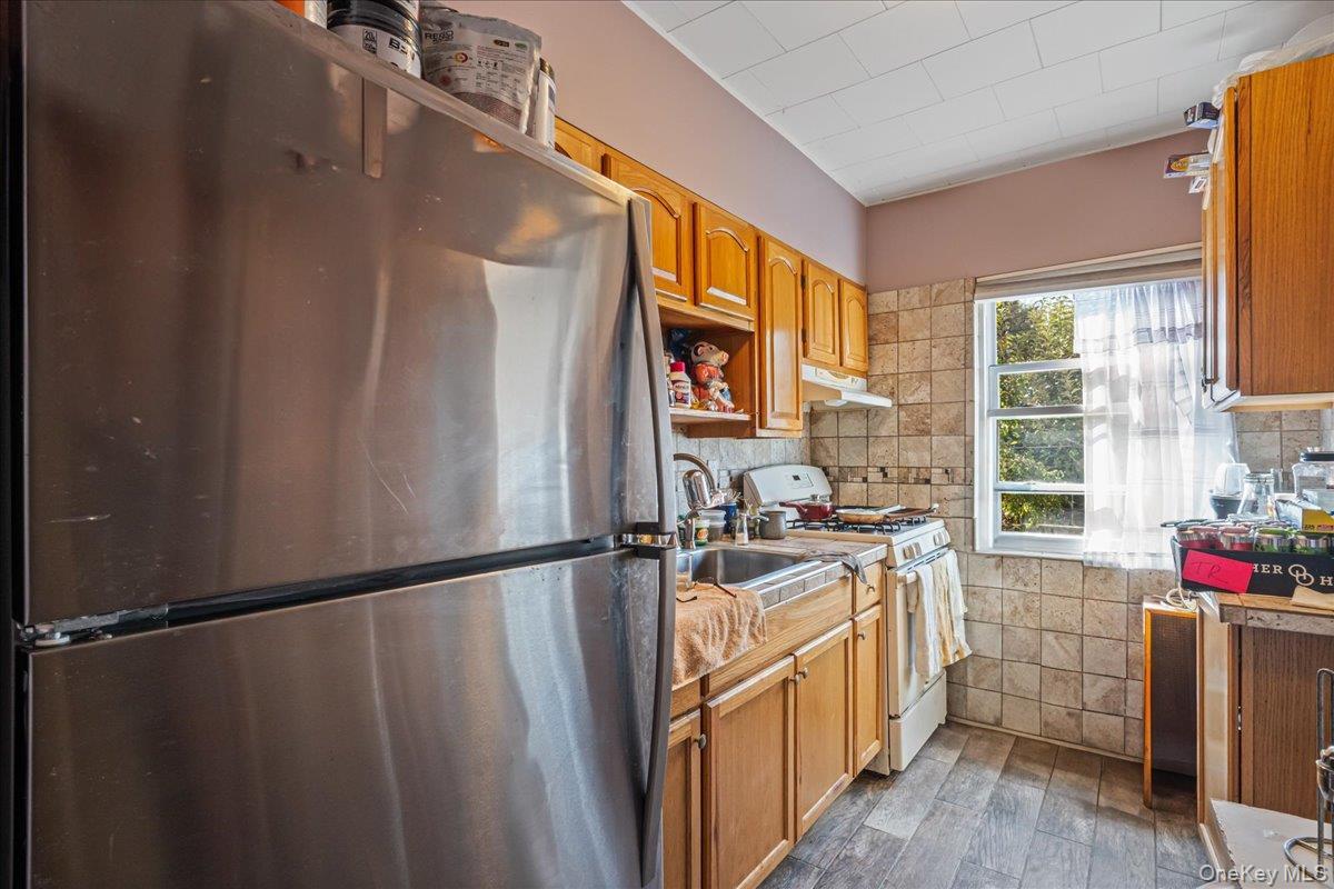 Single Family 26th  Queens, NY 11354, MLS-921053-21