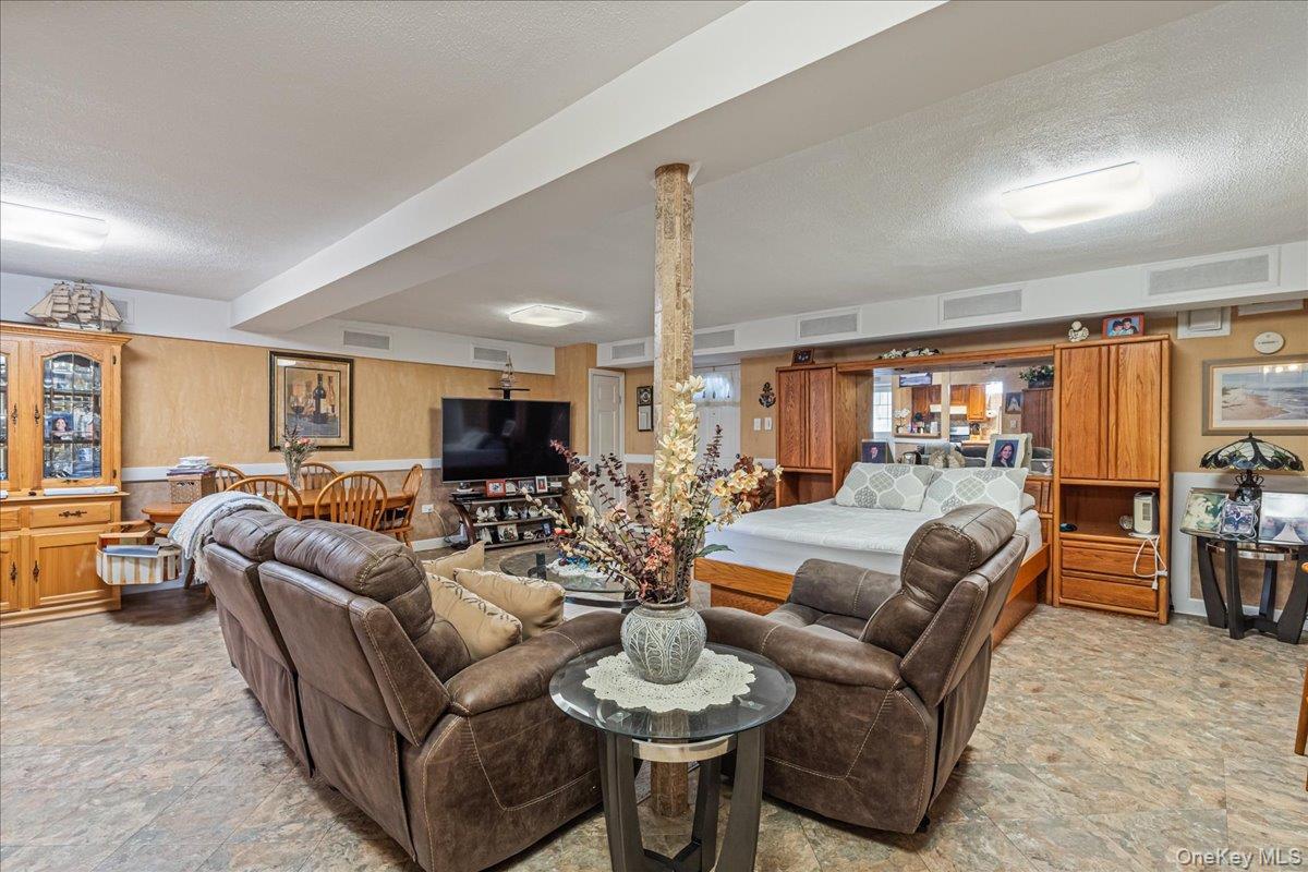 Single Family 26th  Queens, NY 11354, MLS-921053-6