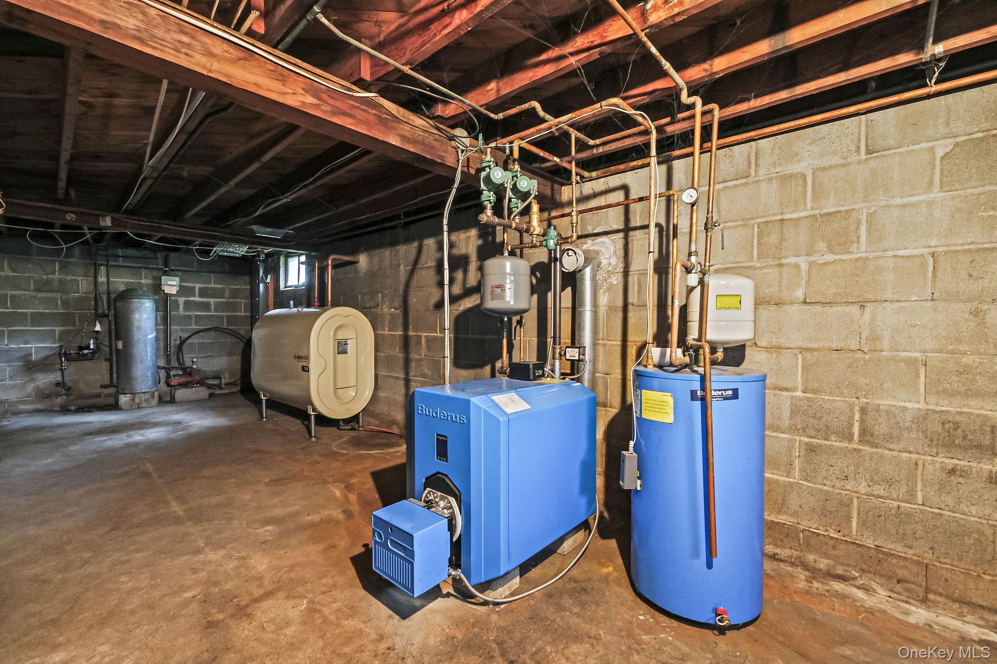 Single Family Pleasant Suffolk County, NY 11779, MLS-921058-33