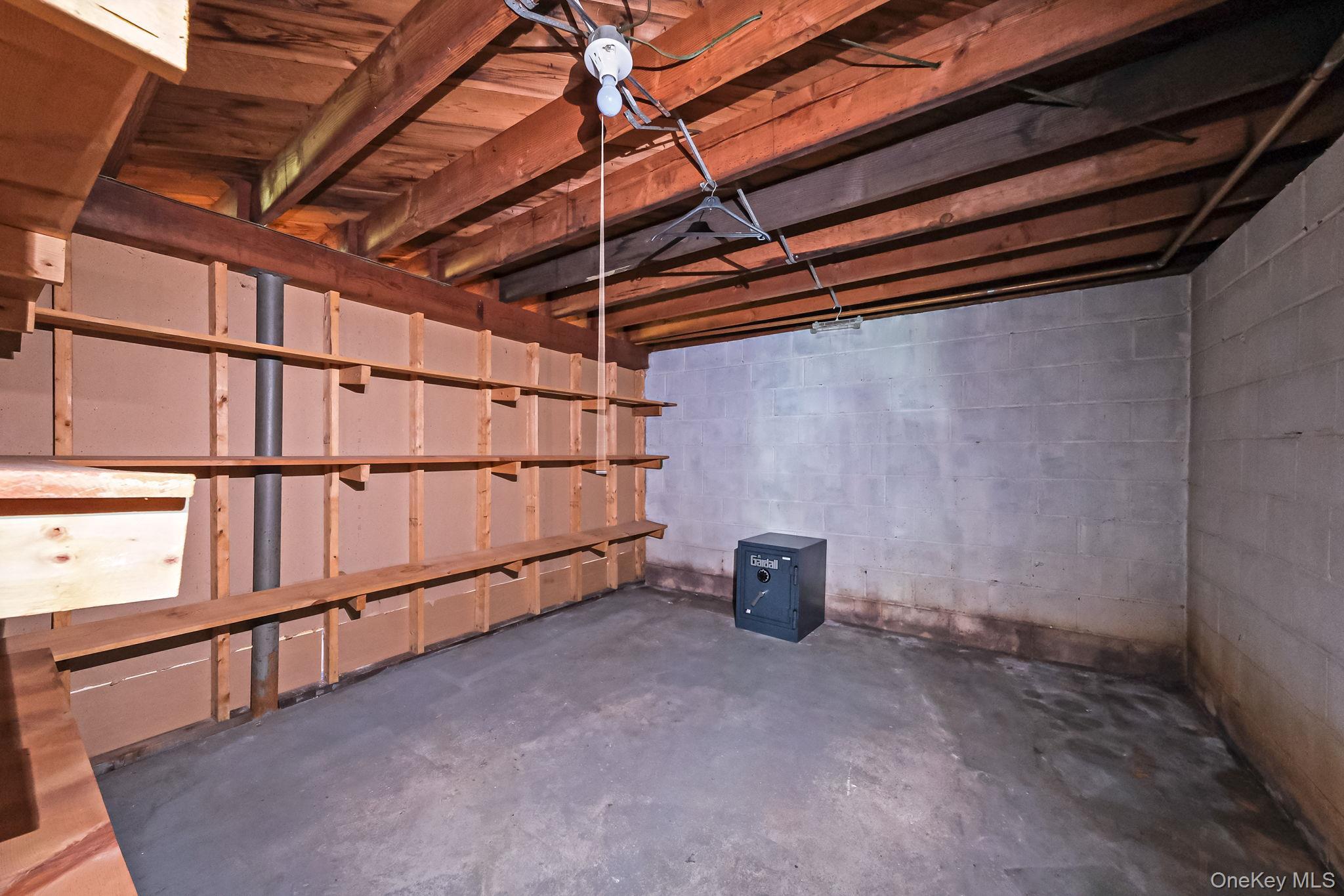 Single Family Pleasant Suffolk County, NY 11779, MLS-921058-34