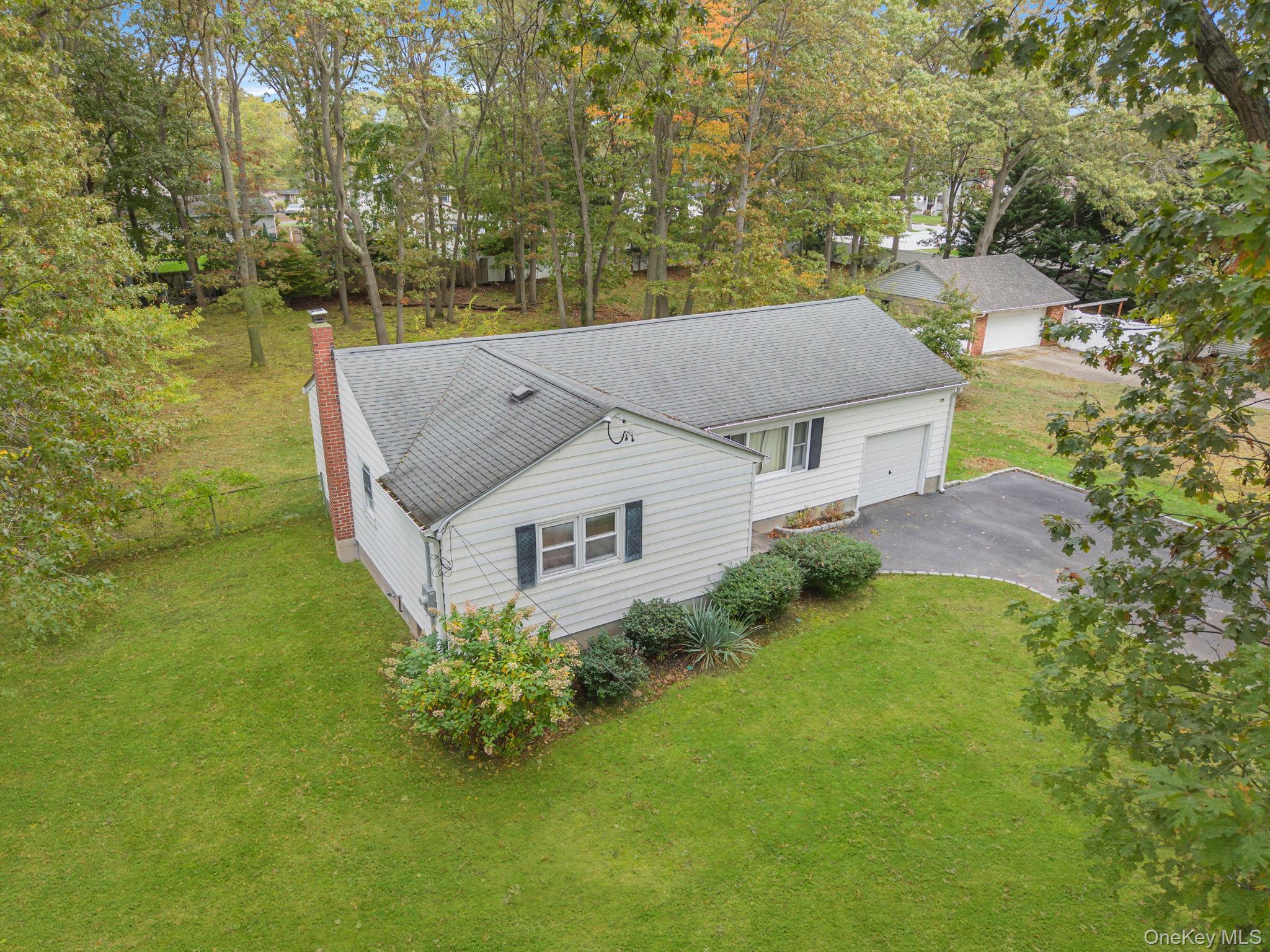 Single Family Pleasant Suffolk County, NY 11779, MLS-921058-35