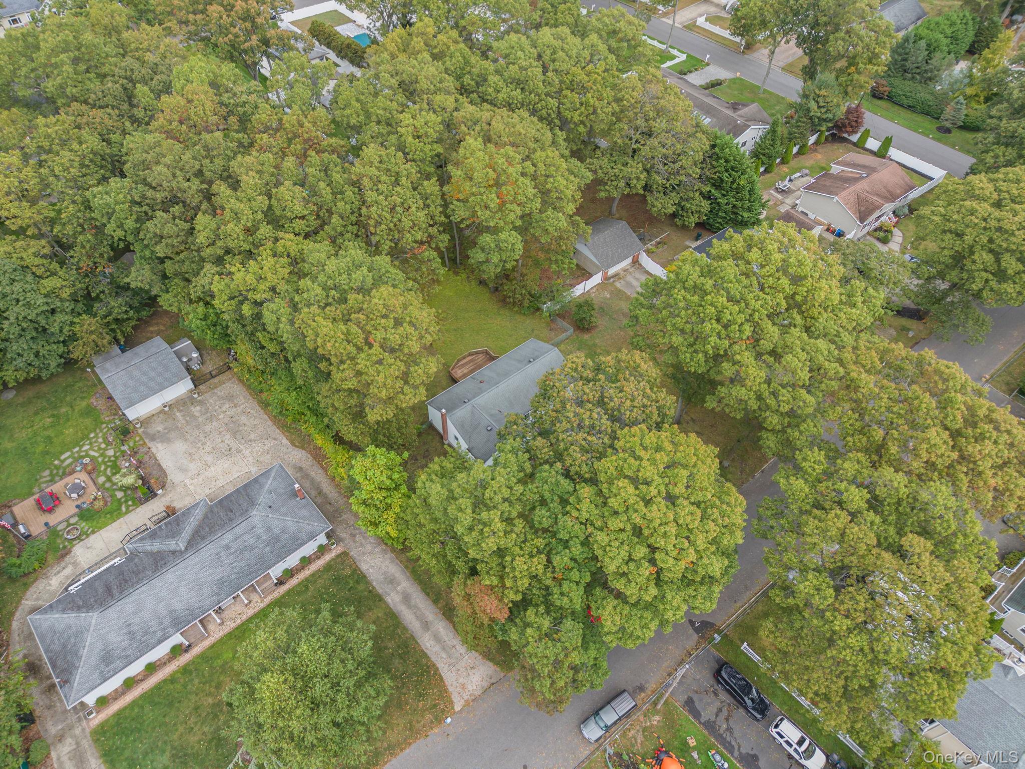 Single Family Pleasant Suffolk County, NY 11779, MLS-921058-40