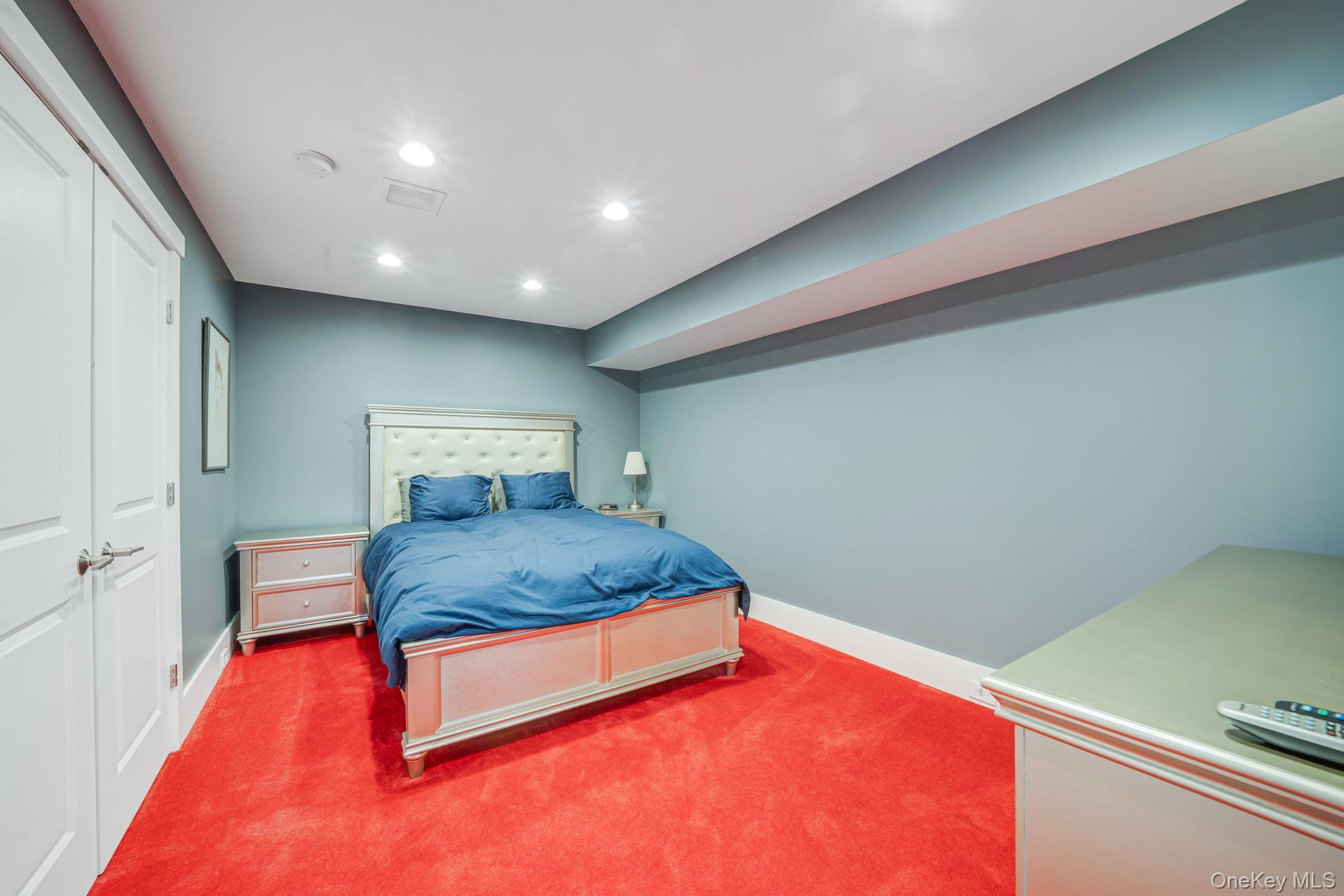 Single Family Deer Meadow  Suffolk County, NY 11719, MLS-921060-36