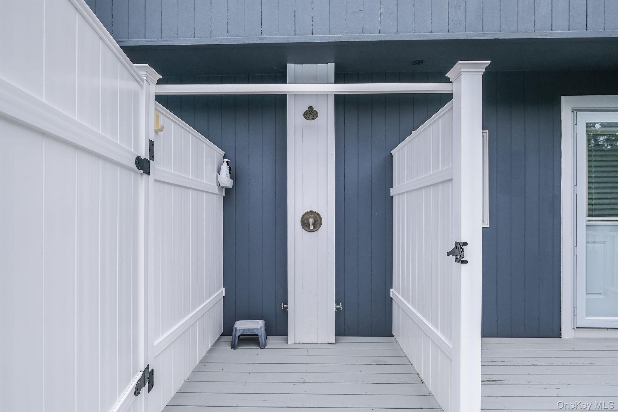 Single Family Deer Meadow  Suffolk County, NY 11719, MLS-921060-46