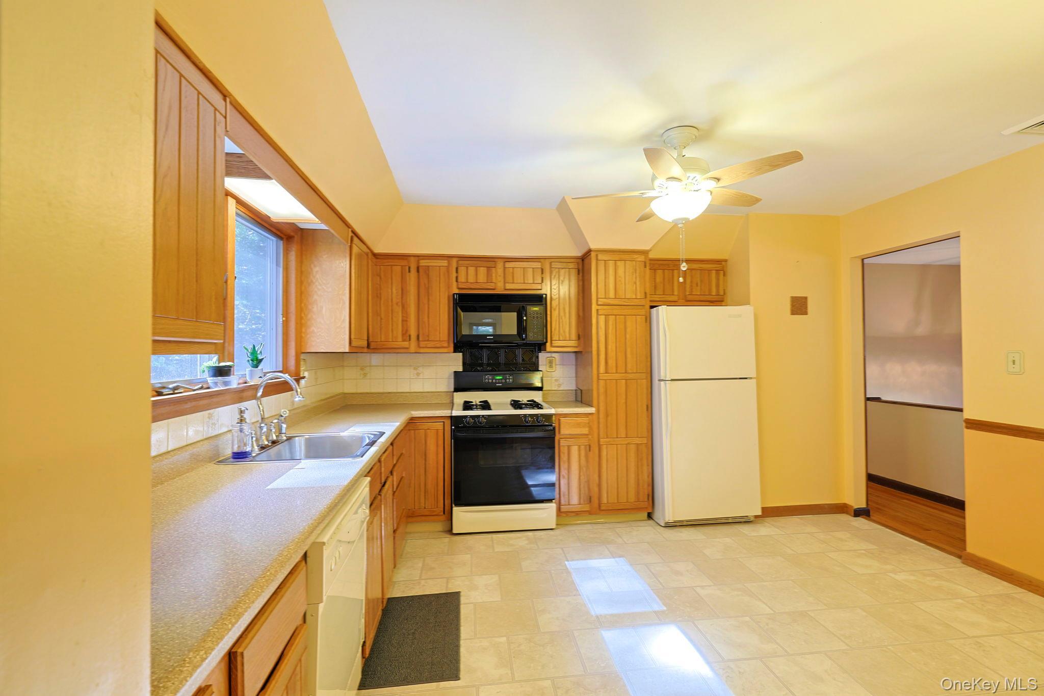 Single Family Orchard Crest  Orange County, NY 10998, MLS-921086-7