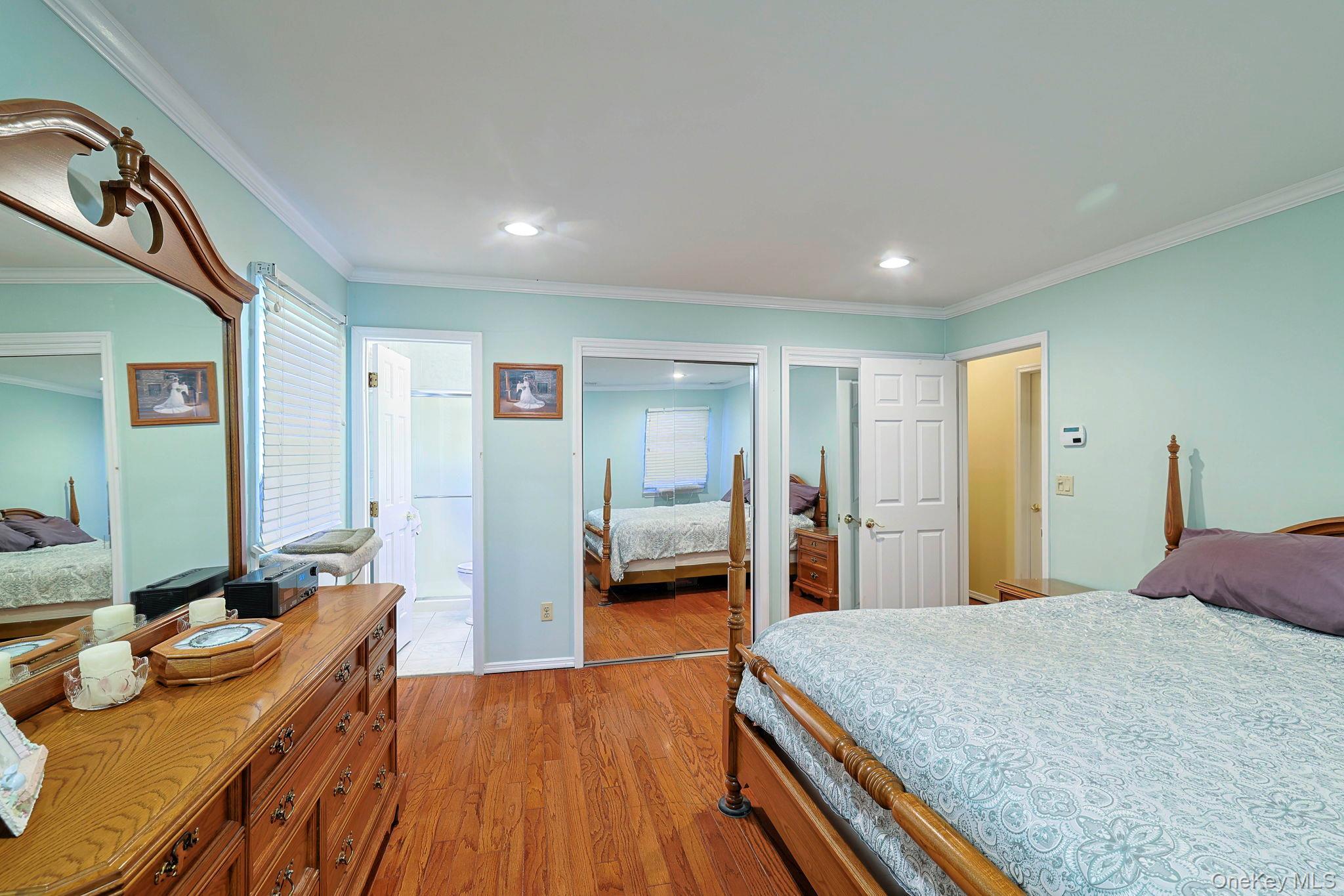 Single Family Woodbury Orange County, NY 10930, MLS-921087-11