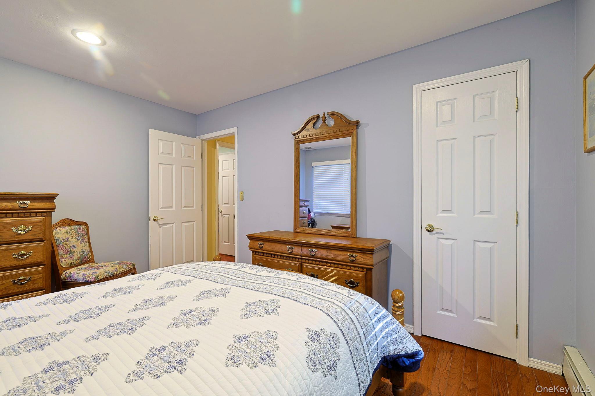 Single Family Woodbury Orange County, NY 10930, MLS-921087-14