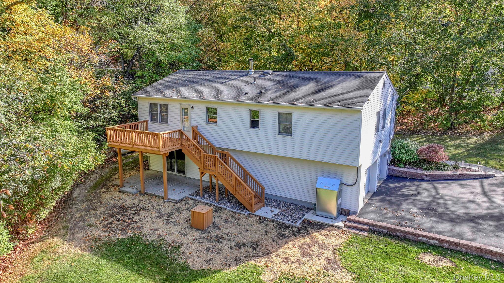 Single Family Woodbury Orange County, NY 10930, MLS-921087-31