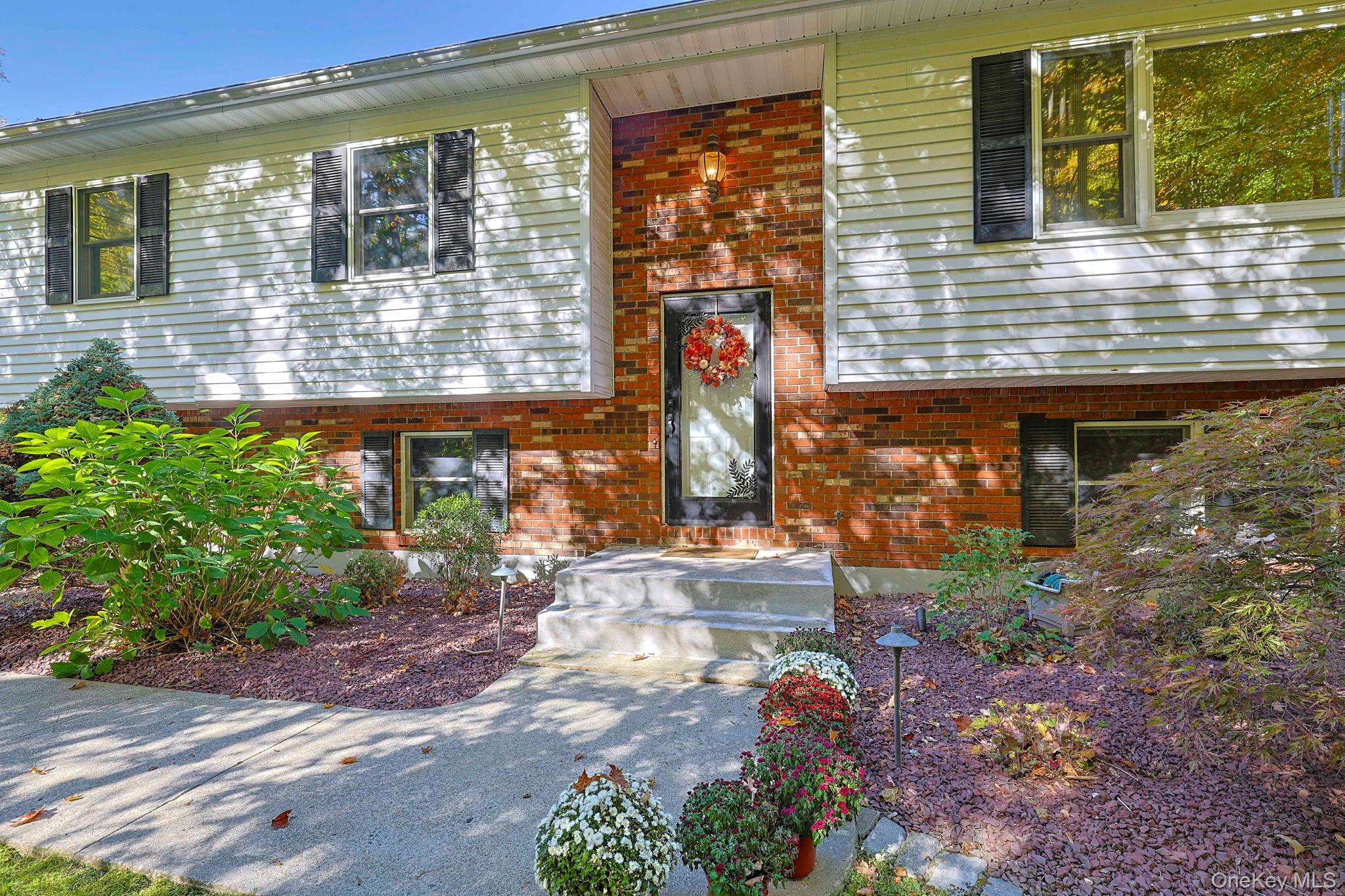 Single Family Woodbury  Orange County, NY 10930, MLS-921087-35