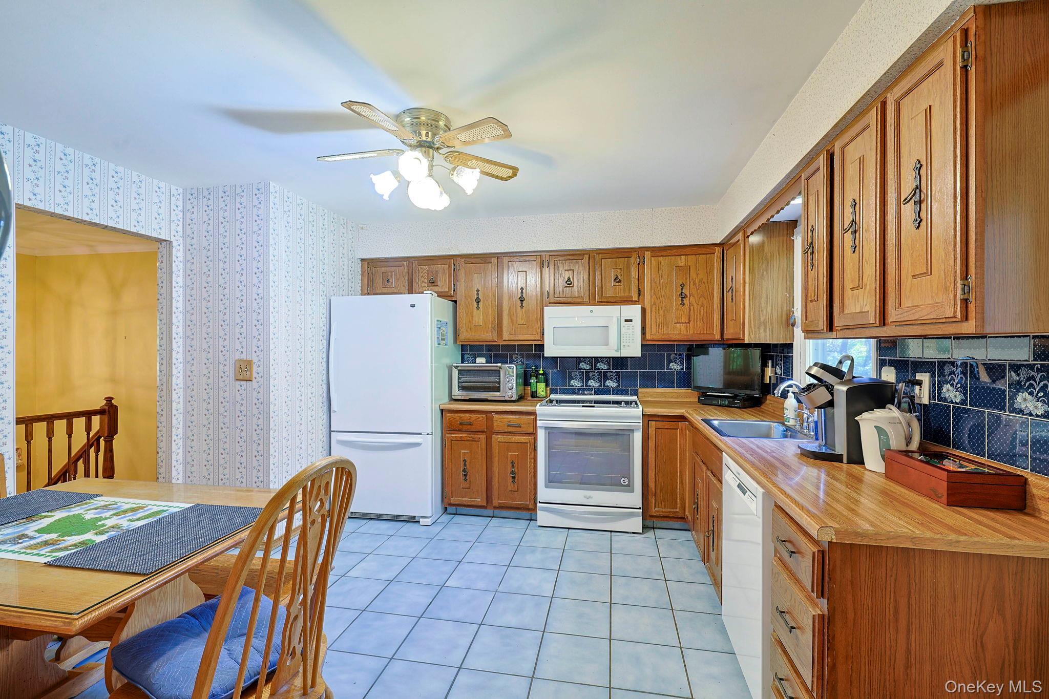 Single Family Woodbury Orange County, NY 10930, MLS-921087-7