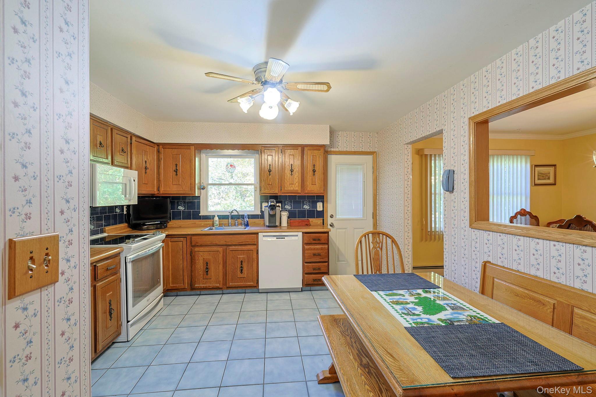 Single Family Woodbury Orange County, NY 10930, MLS-921087-9