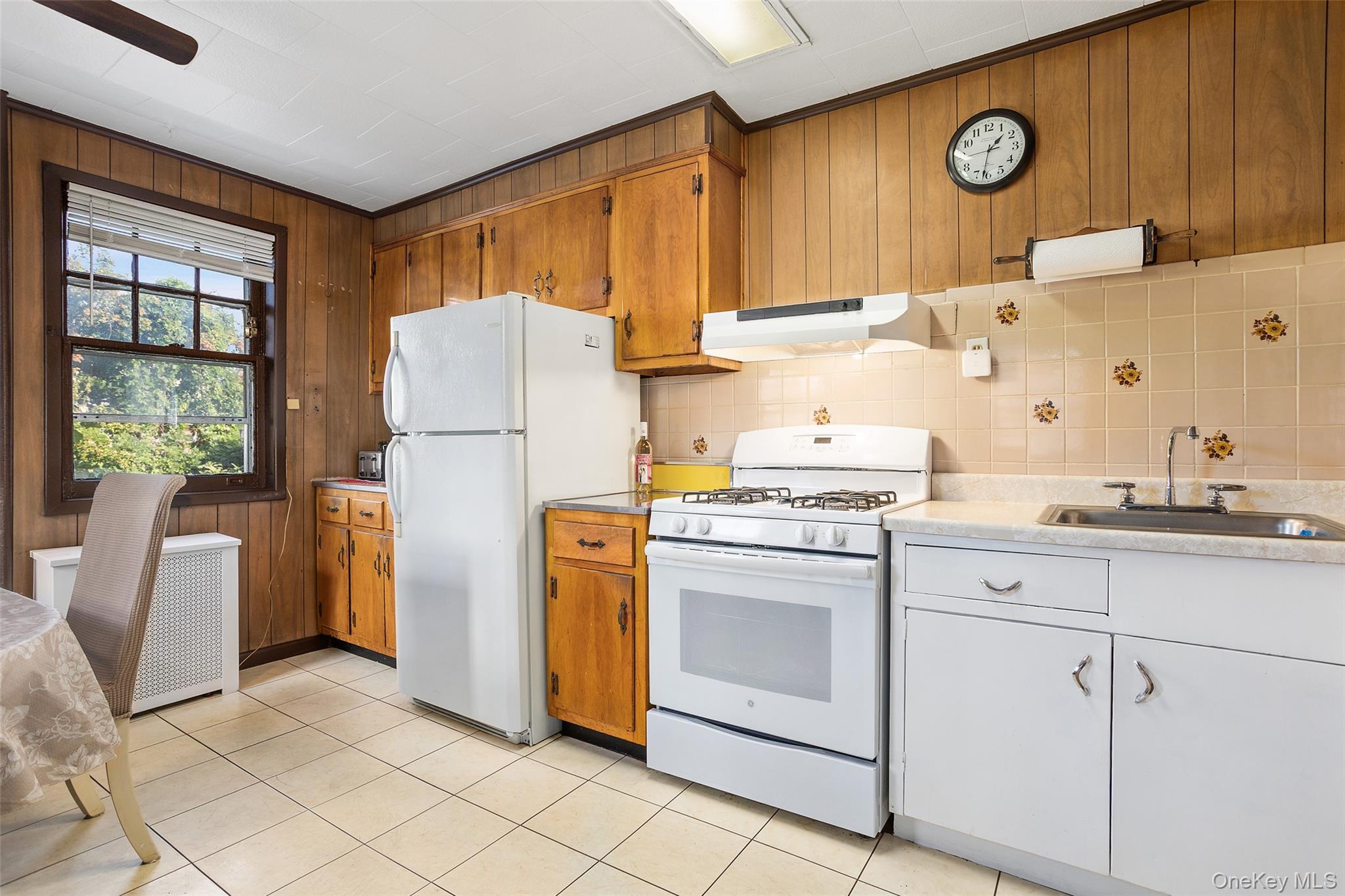 Single Family Laconia  Bronx, NY 10469, MLS-921097-12