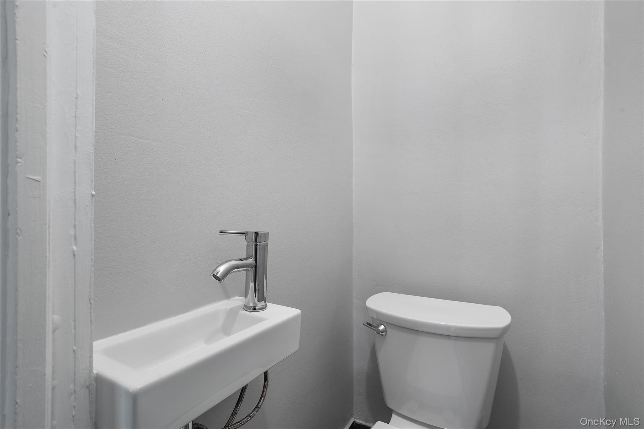 Single Family Laconia  Bronx, NY 10469, MLS-921097-9