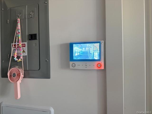 Condo Bowne  Queens, NY 11355, MLS-921144-5