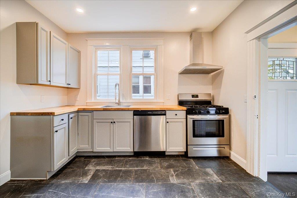 Single Family Worrall  Dutchess County, NY 12603, MLS-921165-21