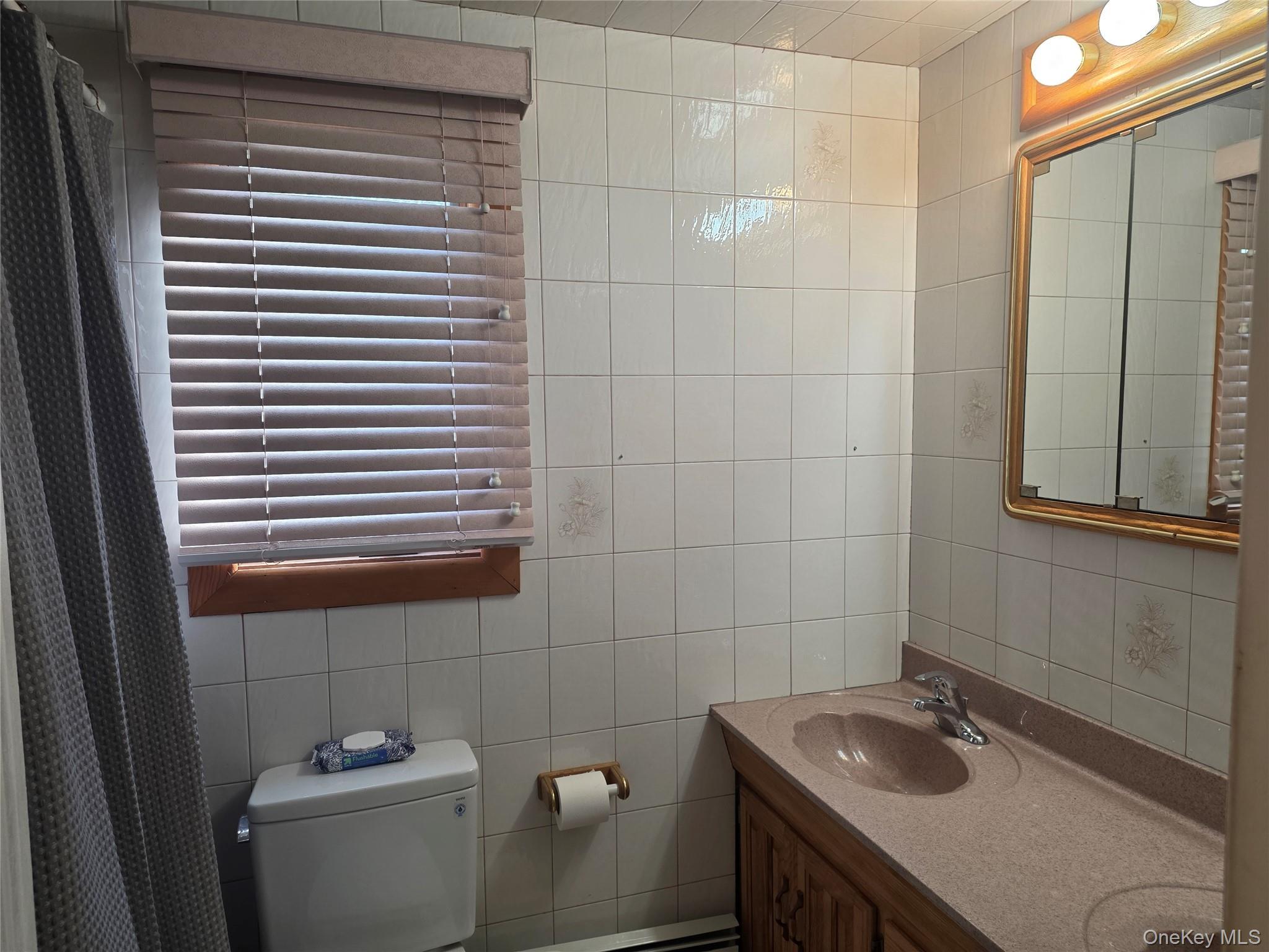 Single Family Holiday Park  Suffolk County, NY 11720, MLS-921182-11