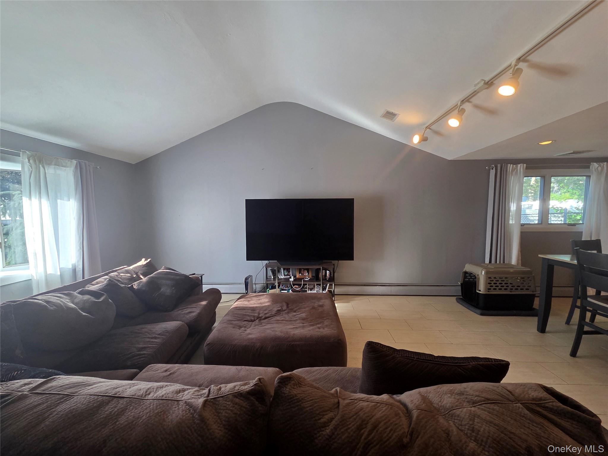 Single Family Holiday Park  Suffolk County, NY 11720, MLS-921182-5