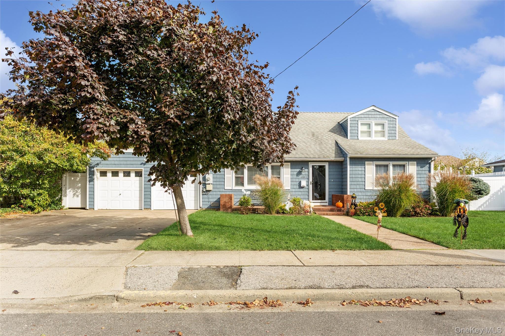 Single Family Sunset Nassau County, NY 11558, MLS-921191-2