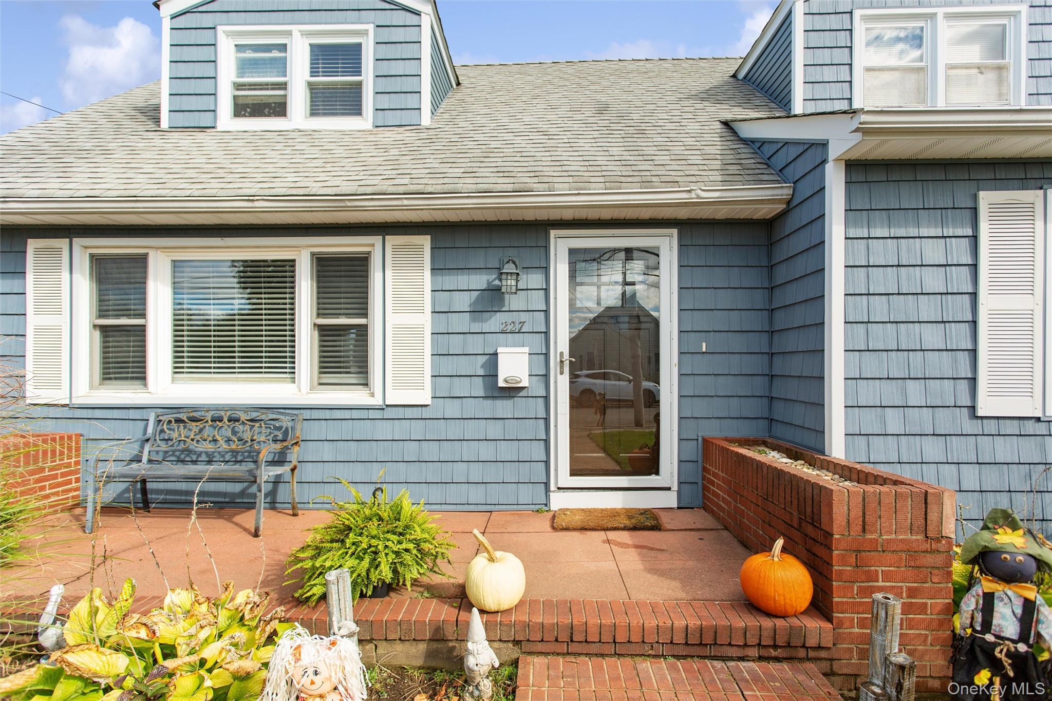 Single Family Sunset Nassau County, NY 11558, MLS-921191-29